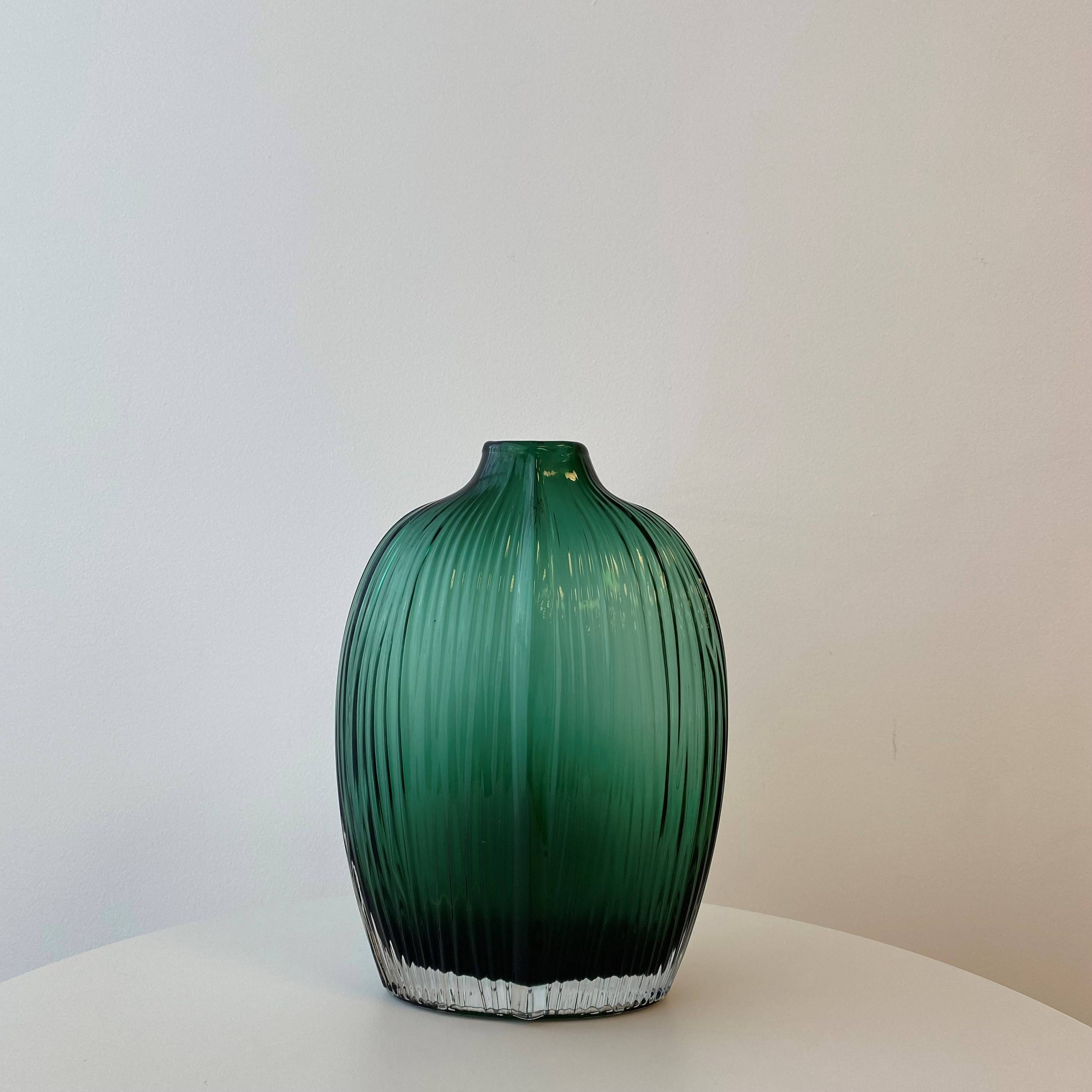 Fleur Shoulder Glass Vase - Large Emerald 20x10x18.5 cm
