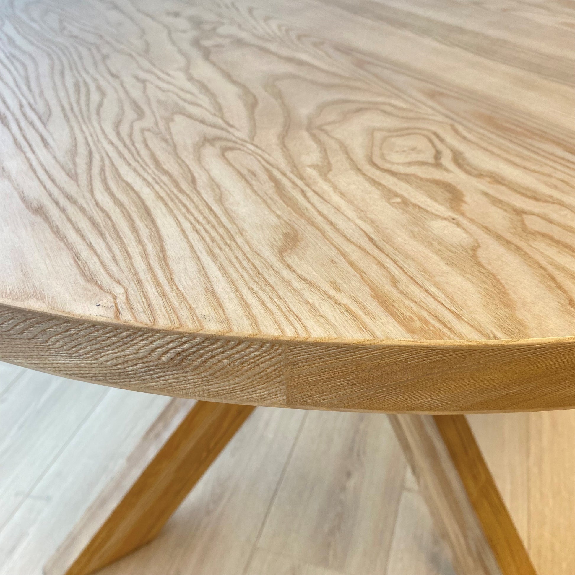 Round Pedestal Dining Table, Natural 120x77 cm