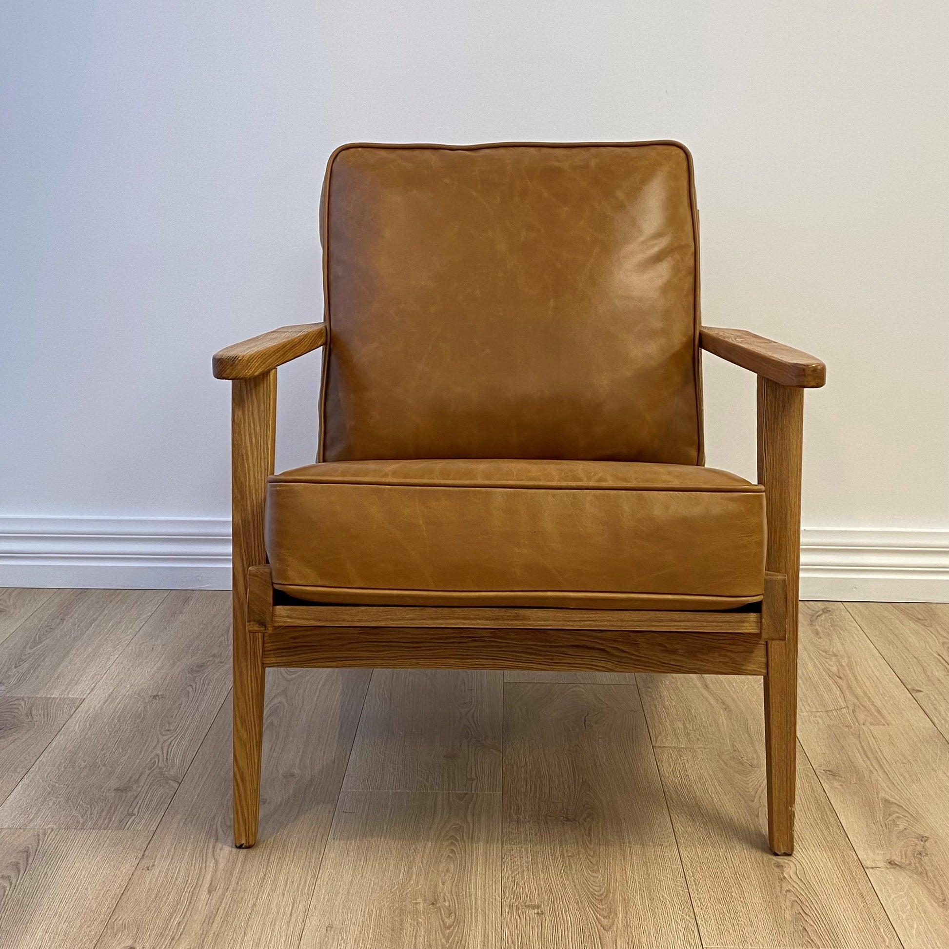 Lodge Armchair - Camel Leather, Oak Frame 71x89x78 cm