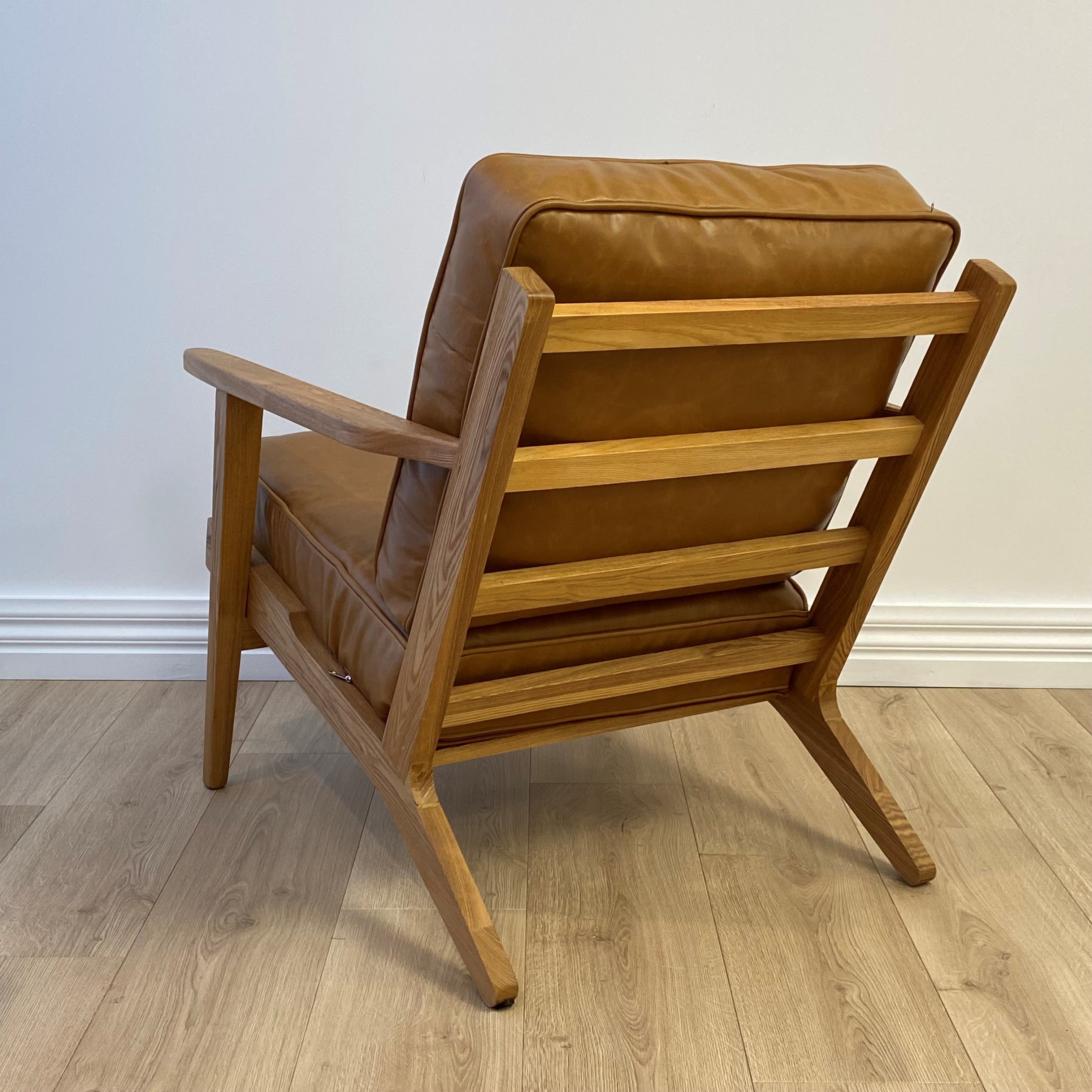 Lodge Armchair - Camel Leather, Oak Frame 71x89x78 cm