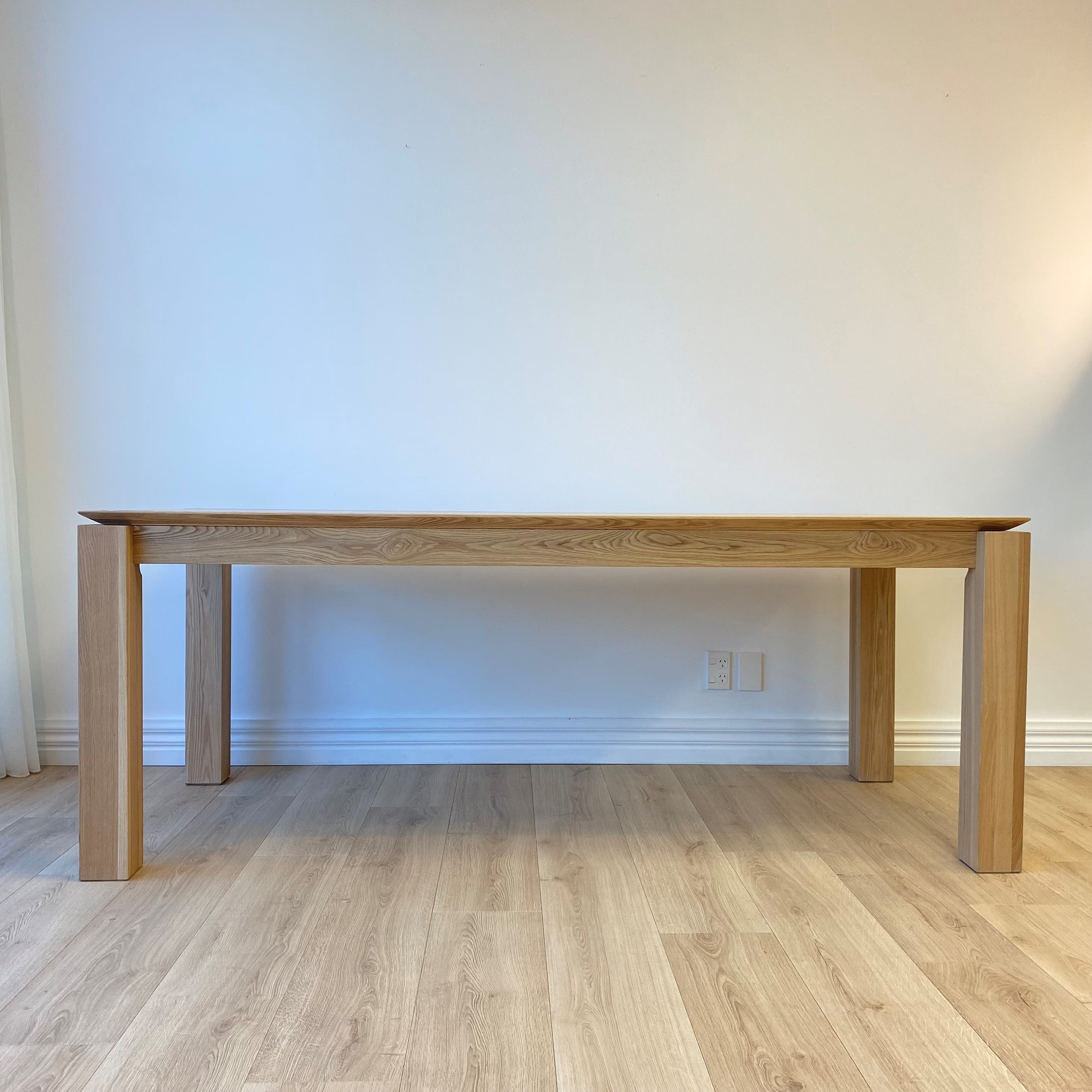 Nova Modern Oak Dining Table 200x90x77 cm