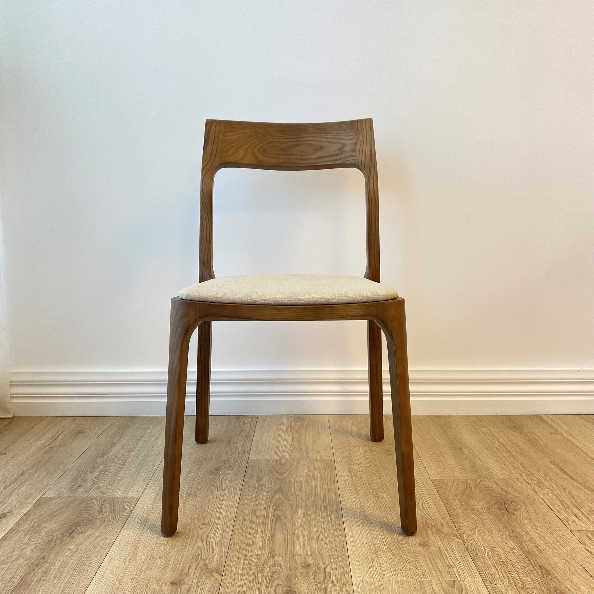 Peyton Dining Chair, Linen Fabric, Walnut Frame 50x59x84 cm