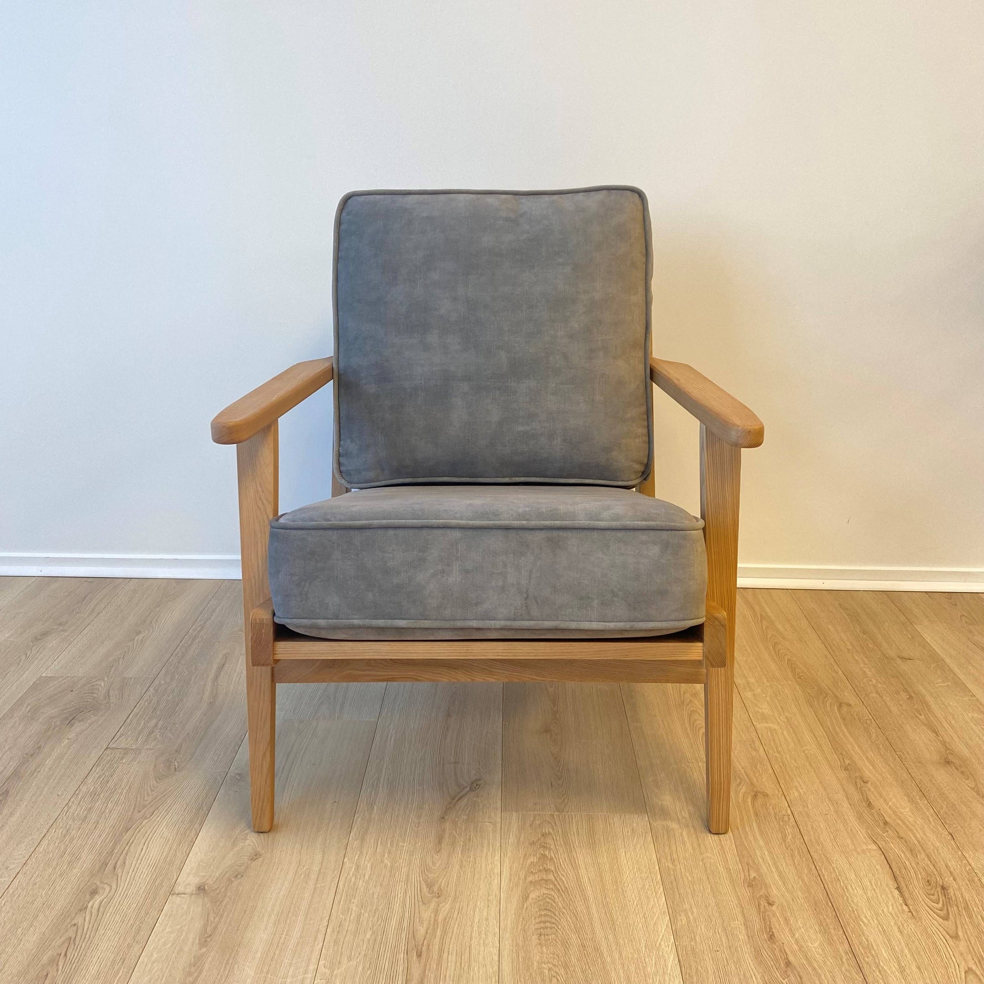 Lodge Armchair - Dried Thyme Fabric, Oak Frame 71x89x78 cm