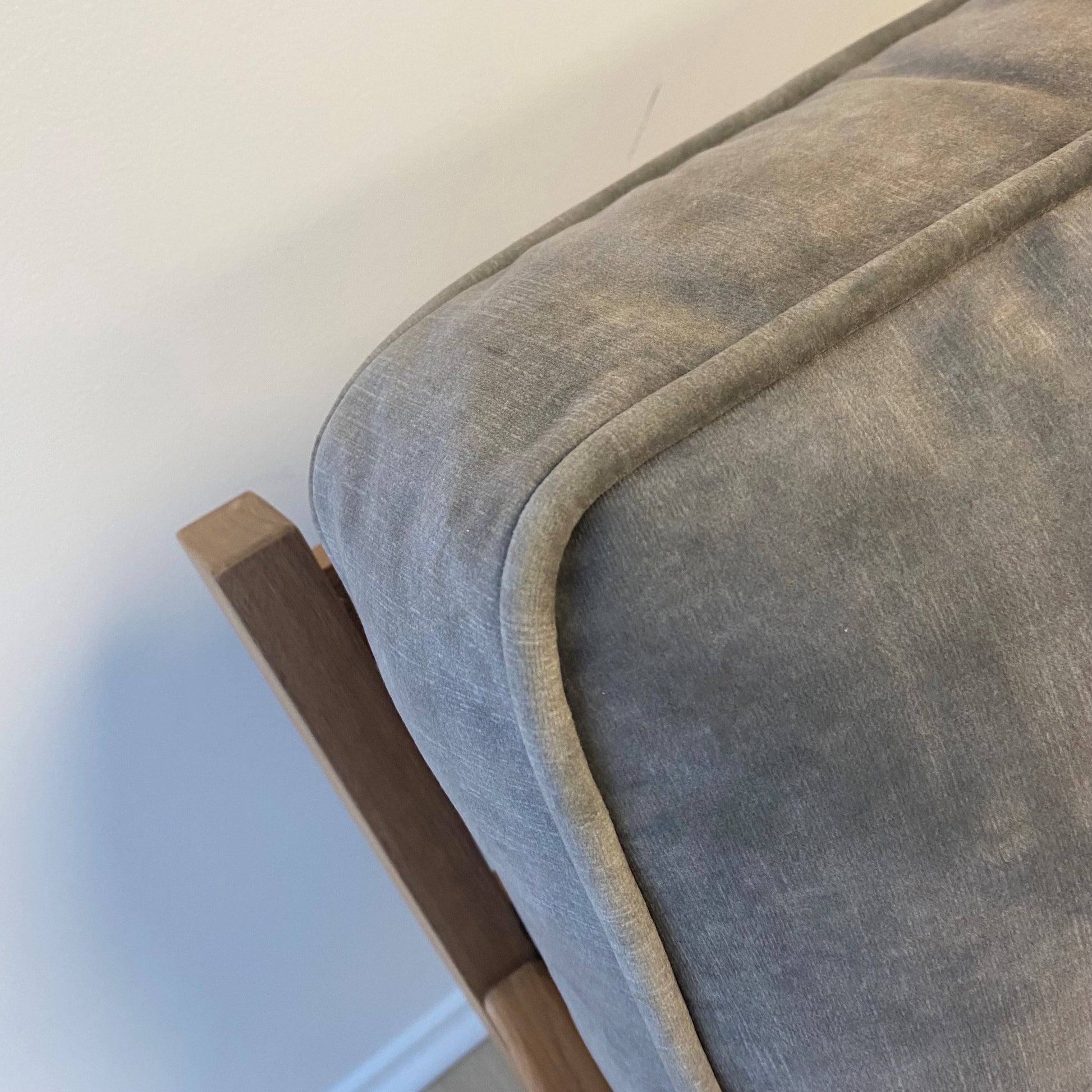 Lodge Armchair - Dried Thyme Fabric, Oak Frame 71x89x78 cm