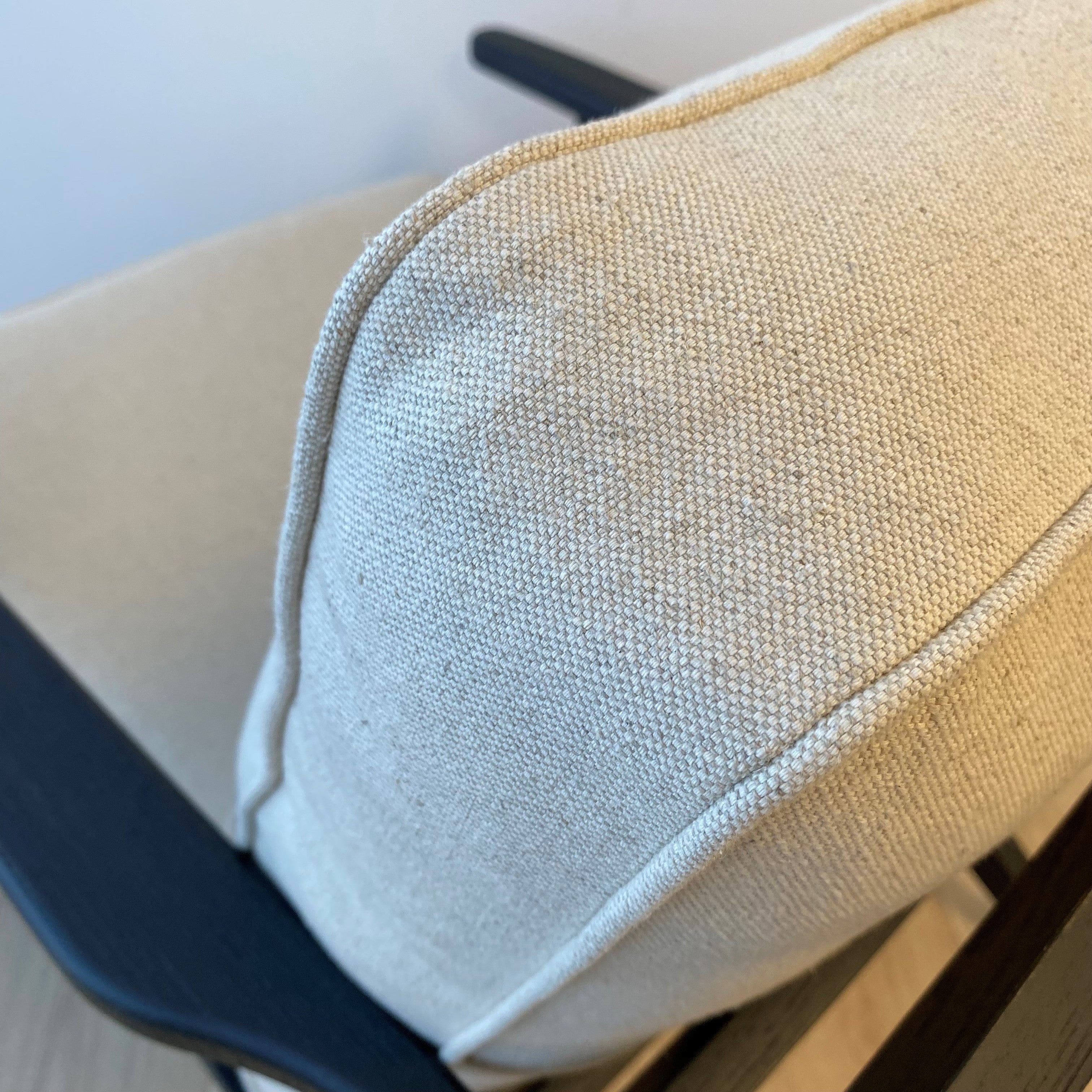 Lodge Armchair - Off White Fabric, Black Frame 71x89x78 cm