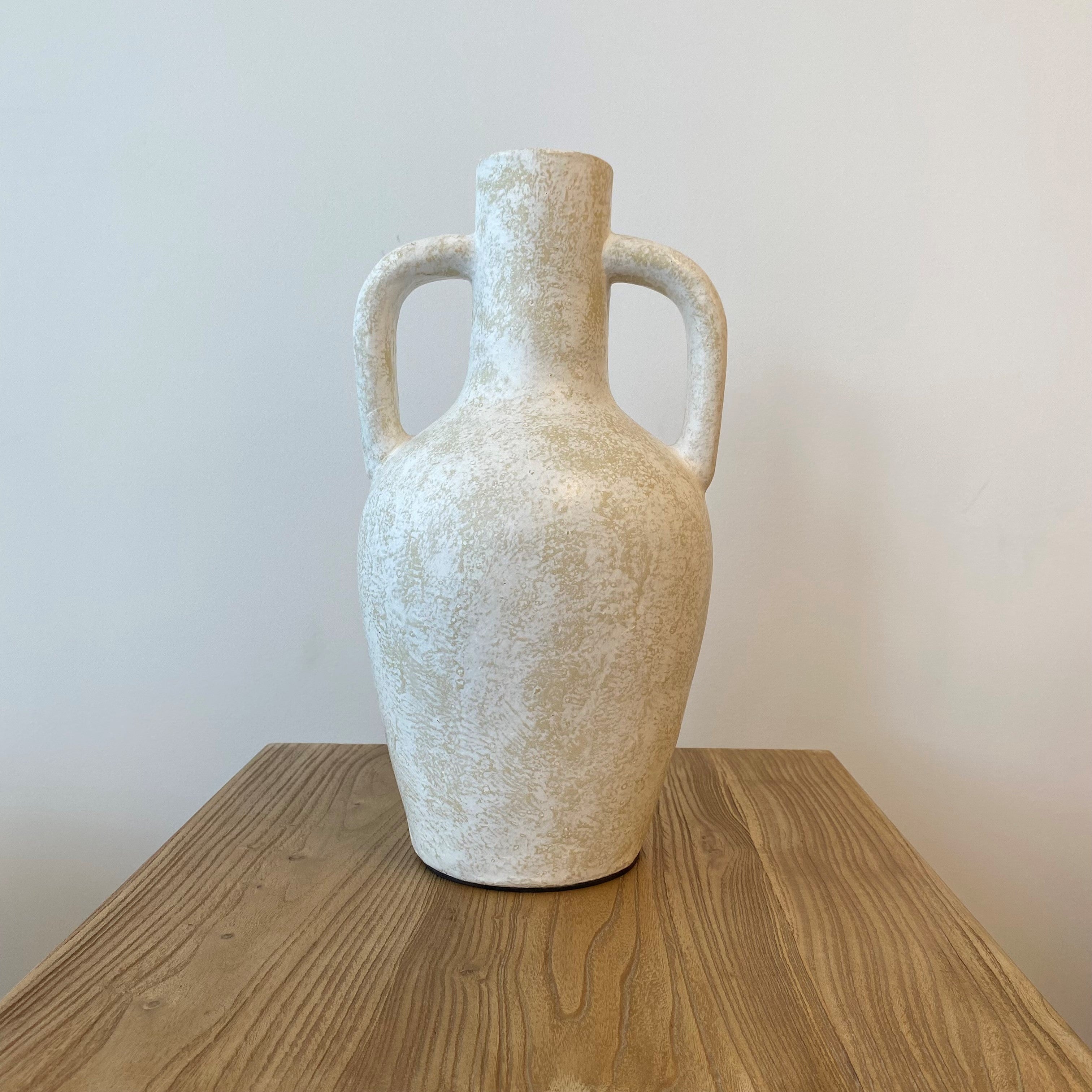 Terracotta Vessel - Ivory 16x35 cm
