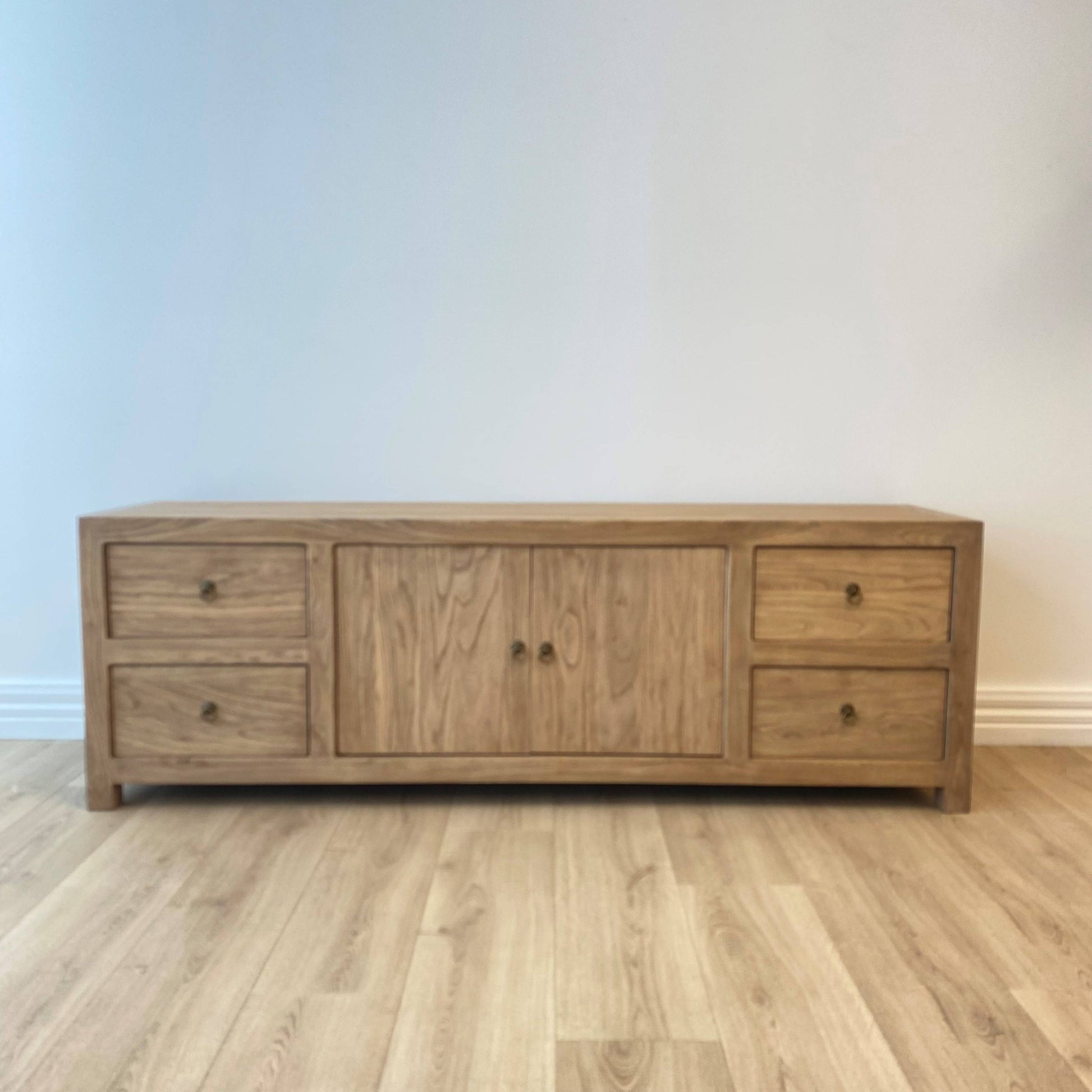 Heritage Elm Media Console 180x45x60 cm
