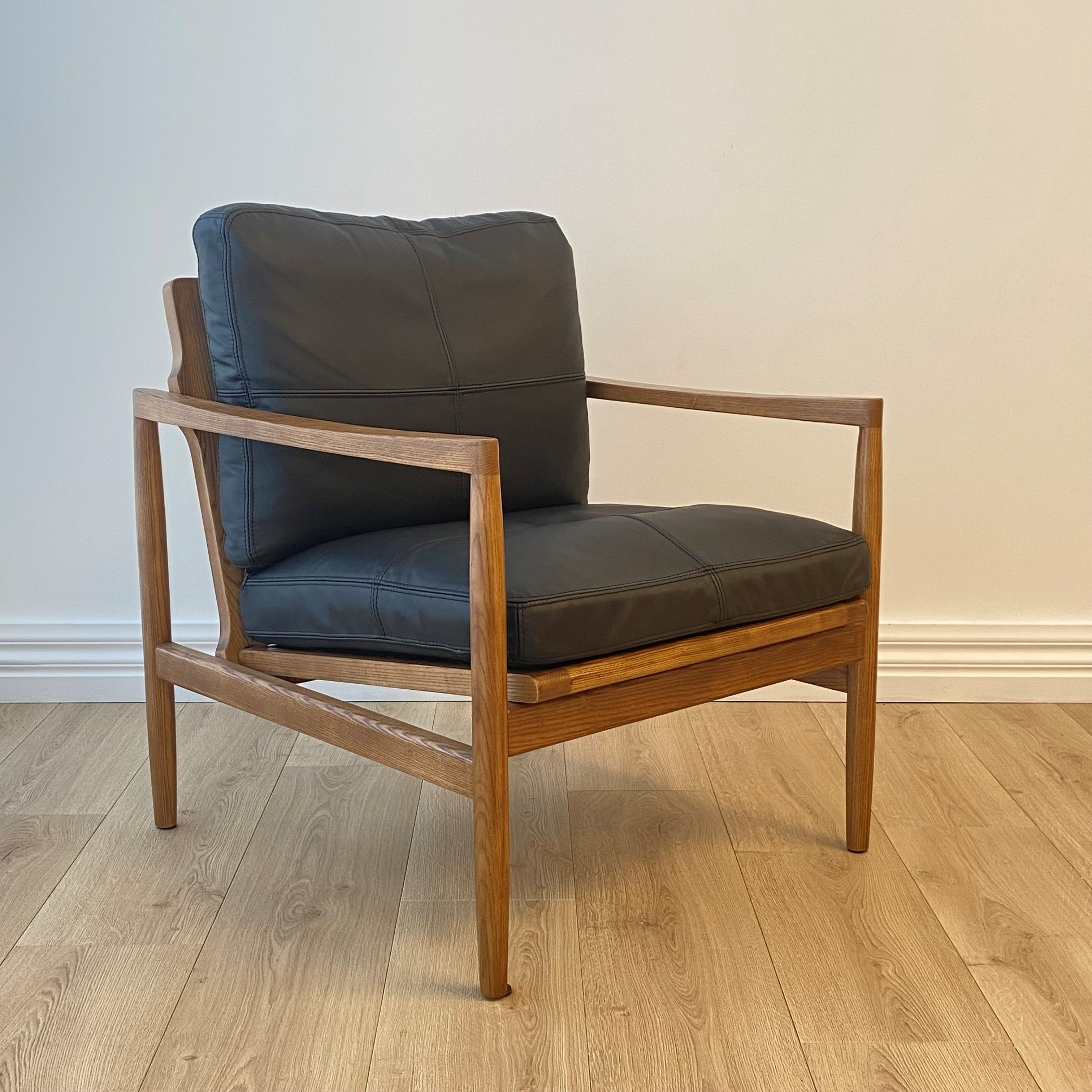Bailey Leather Chair, Black 67x70x79 cm