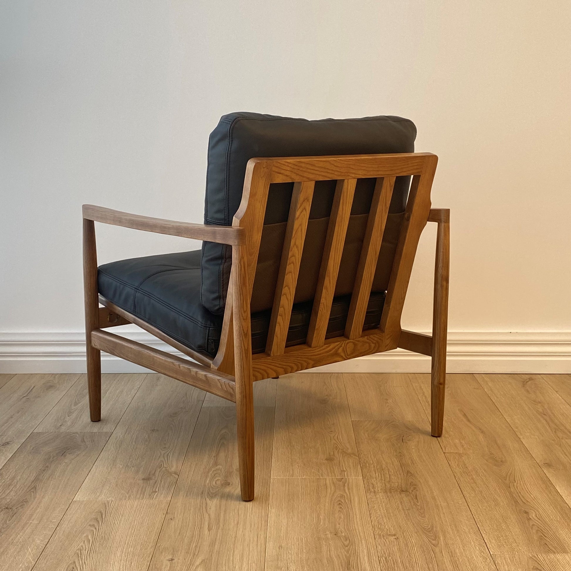 Bailey Leather Chair, Black 67x70x79 cm