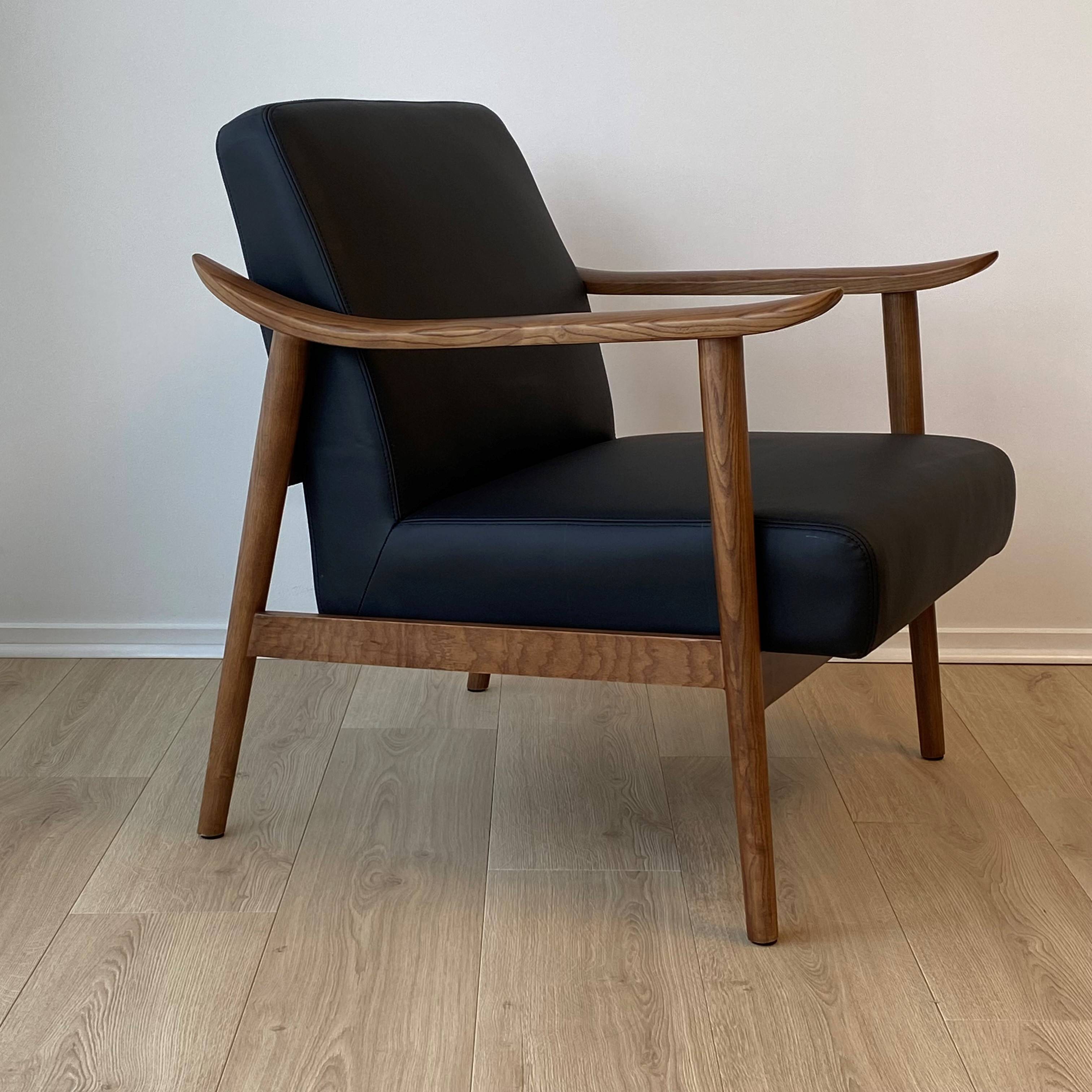 Spencer Mid-Century Leather Chair, Black 67x73x81 cm