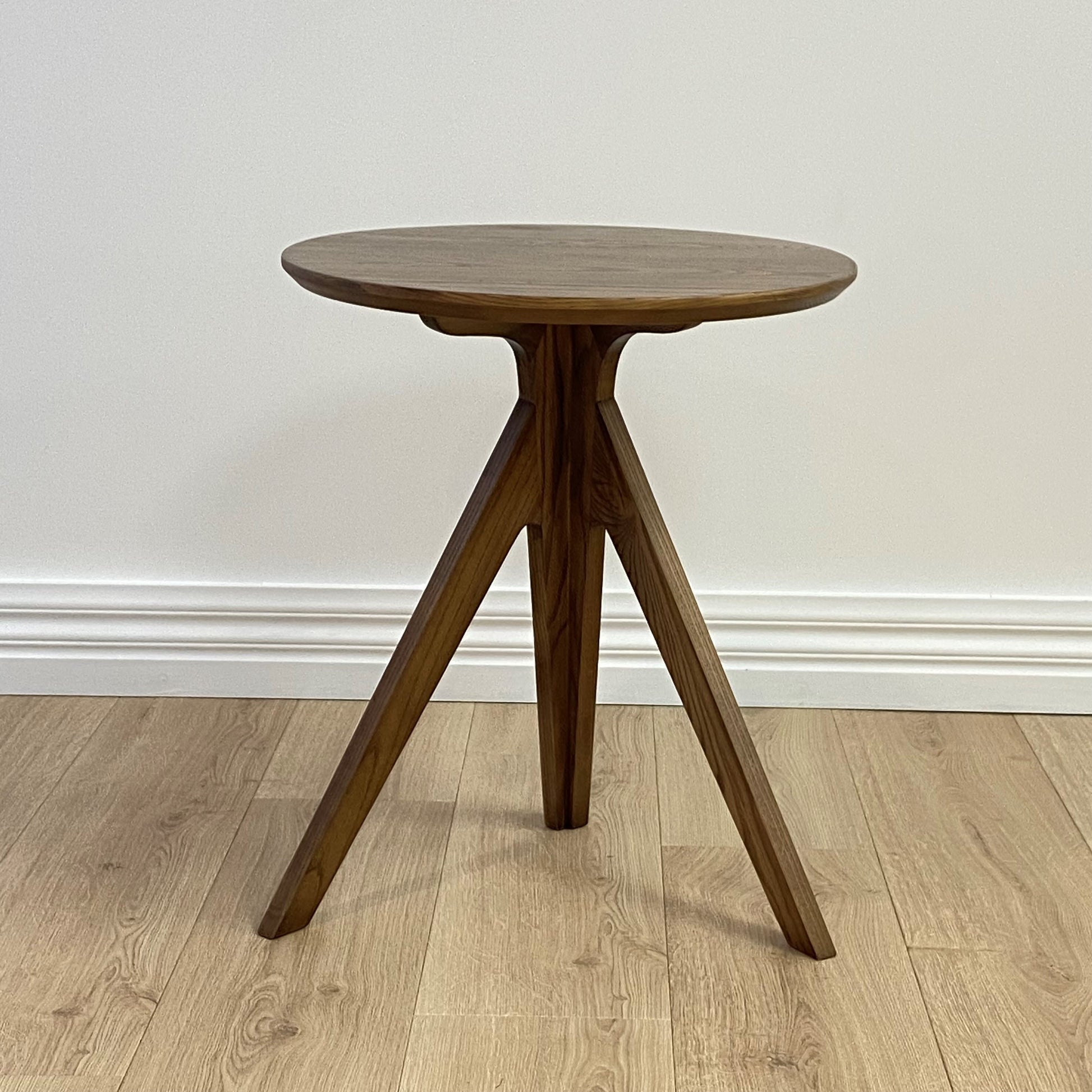 Stirling Mid-Century Side Table 50x60 cm