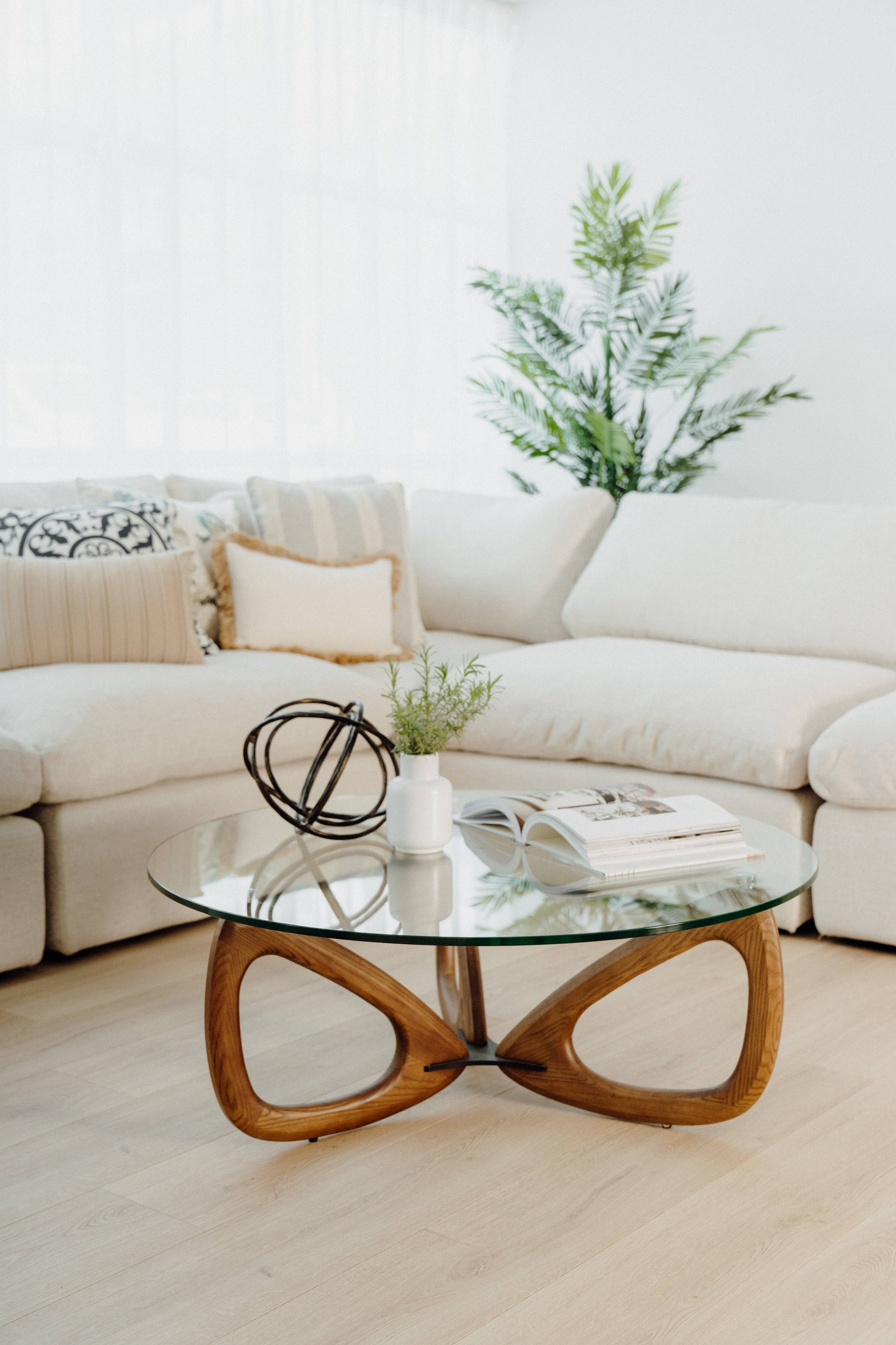 Maddox Mid-Century Round Coffee Table 100x39 cm