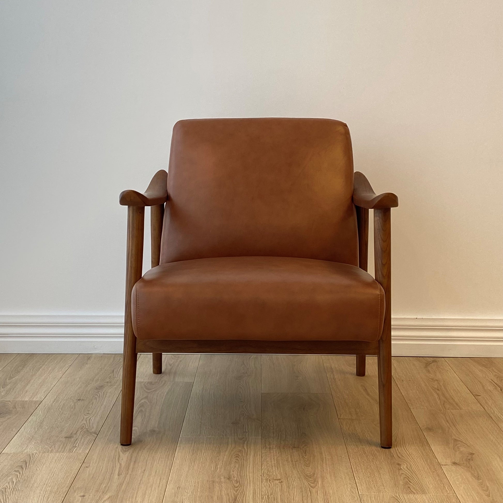Spencer Mid-Century Leather Chair, Saddle 67x73x81 cm