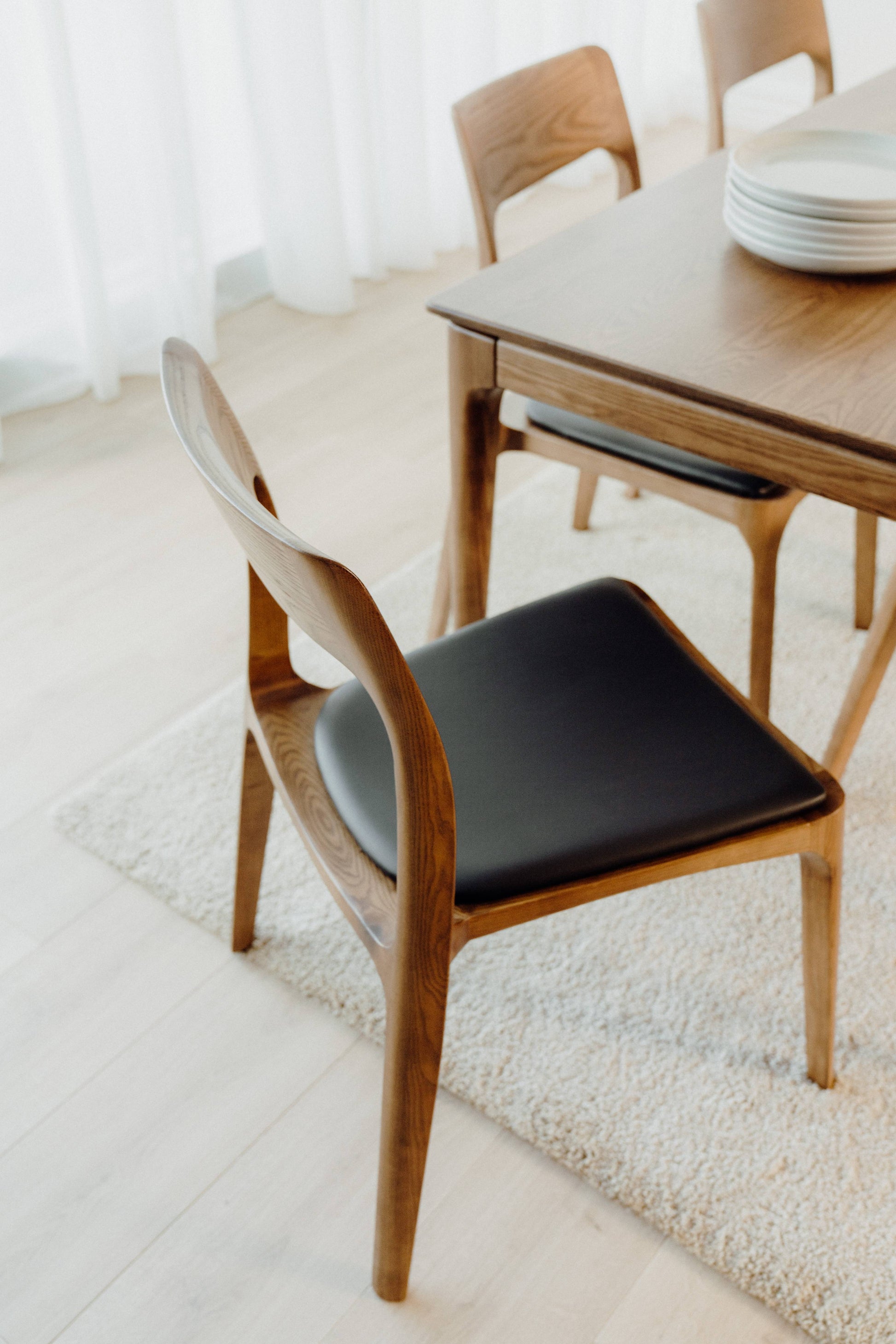 Ashton Leather Dining Chair, Black 46x48x86 cm