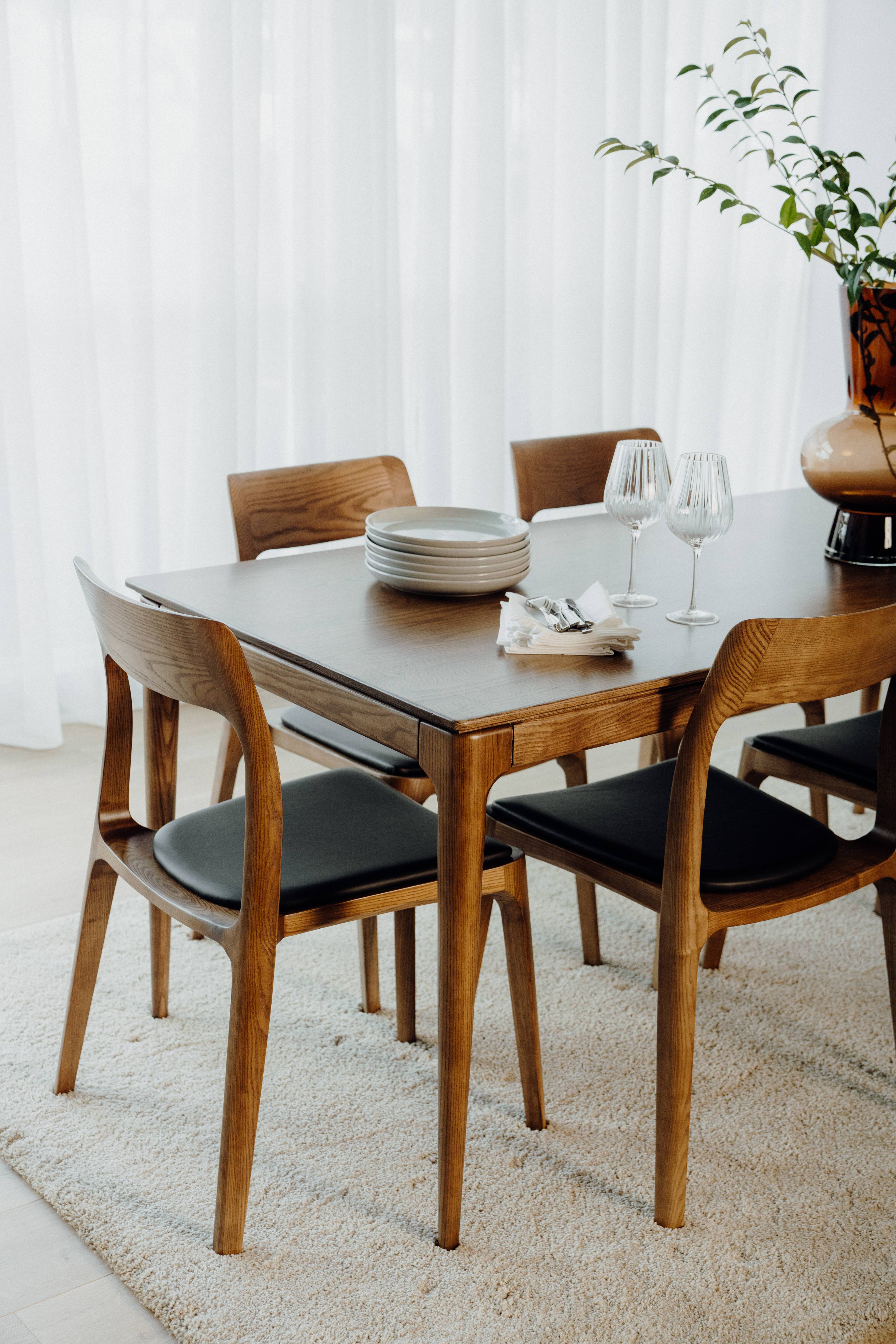 Ashton Leather Dining Chair, Black 46x48x86 cm