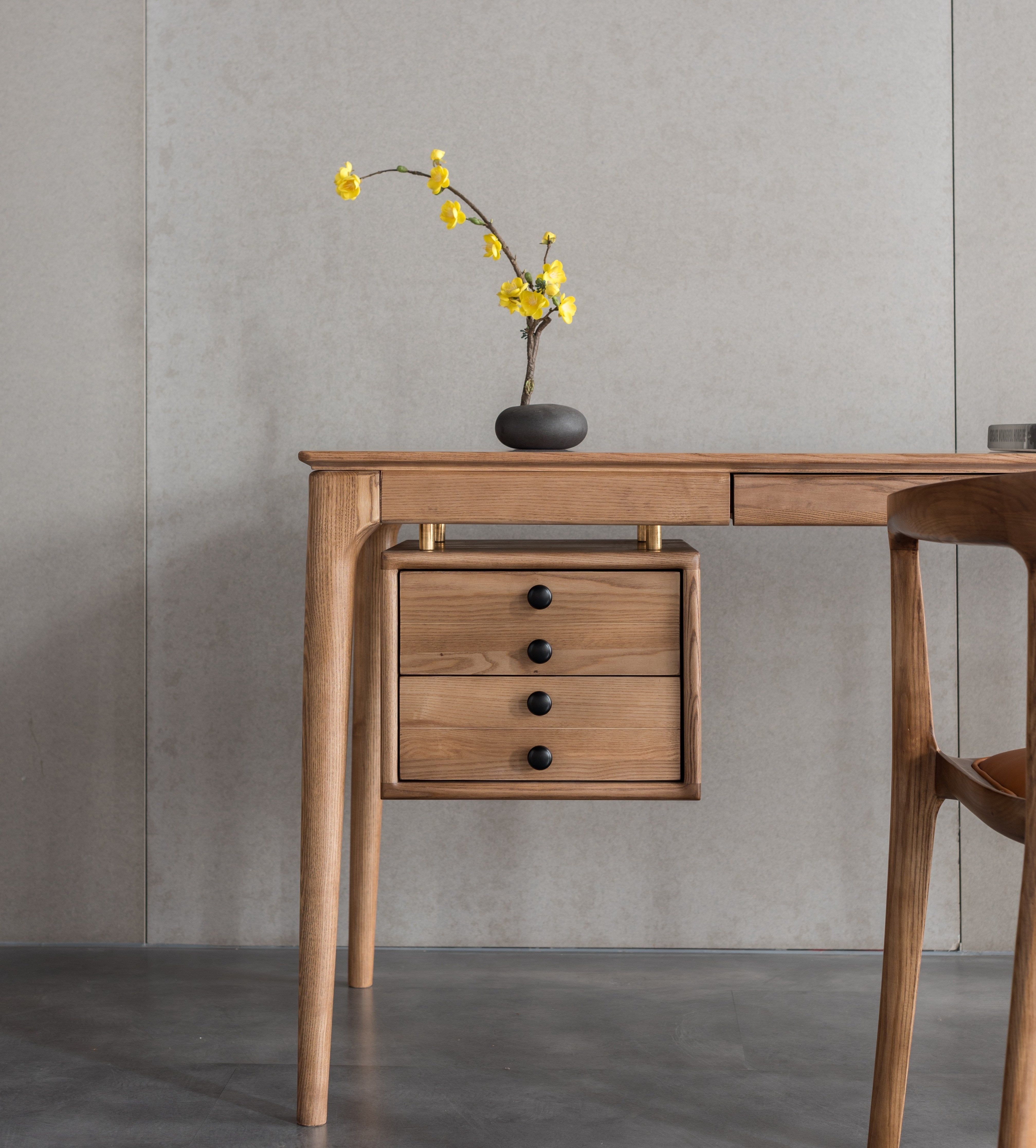 Whitman Writing Desk 140x68x75 cm