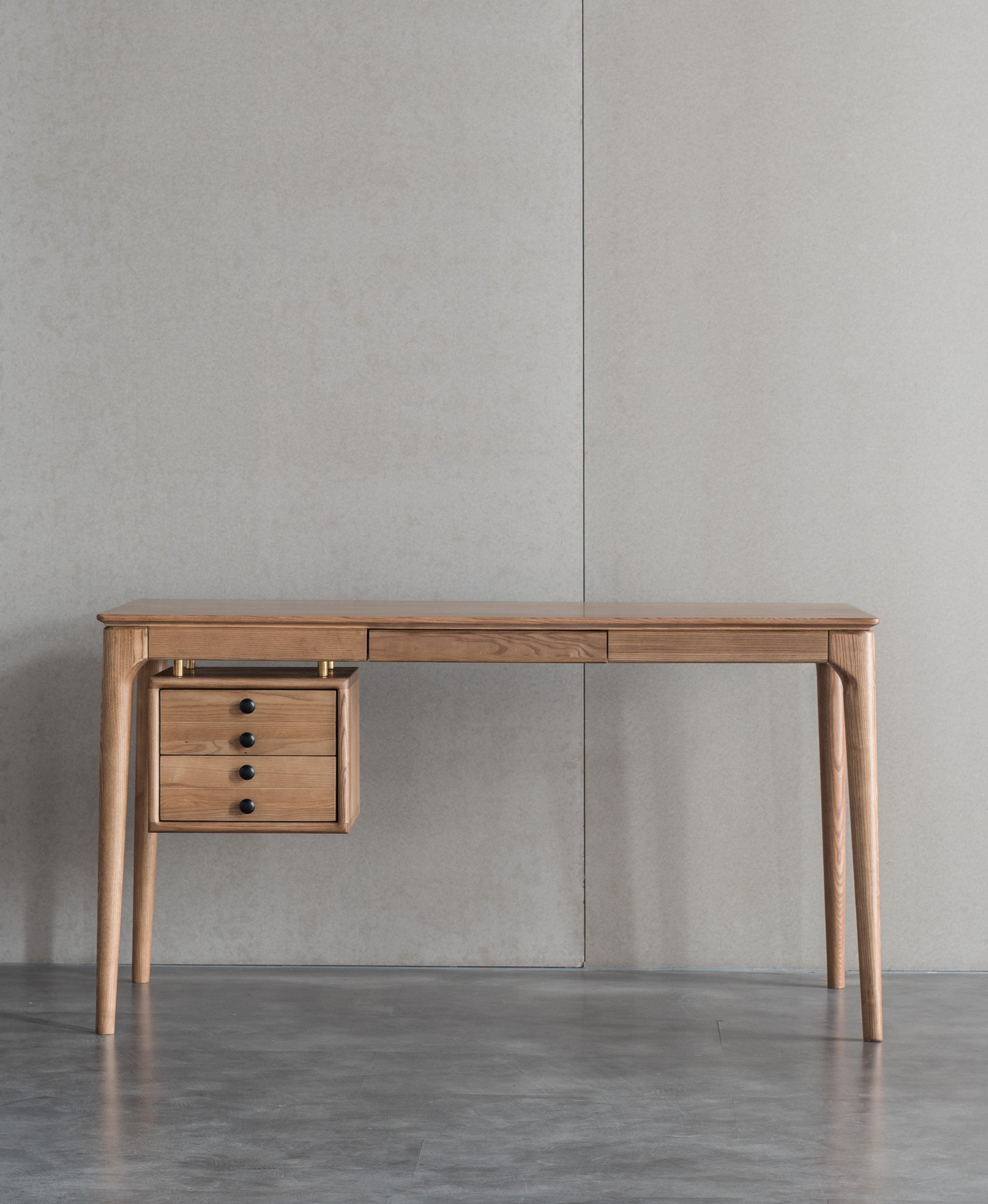 Whitman Writing Desk 140x68x75 cm