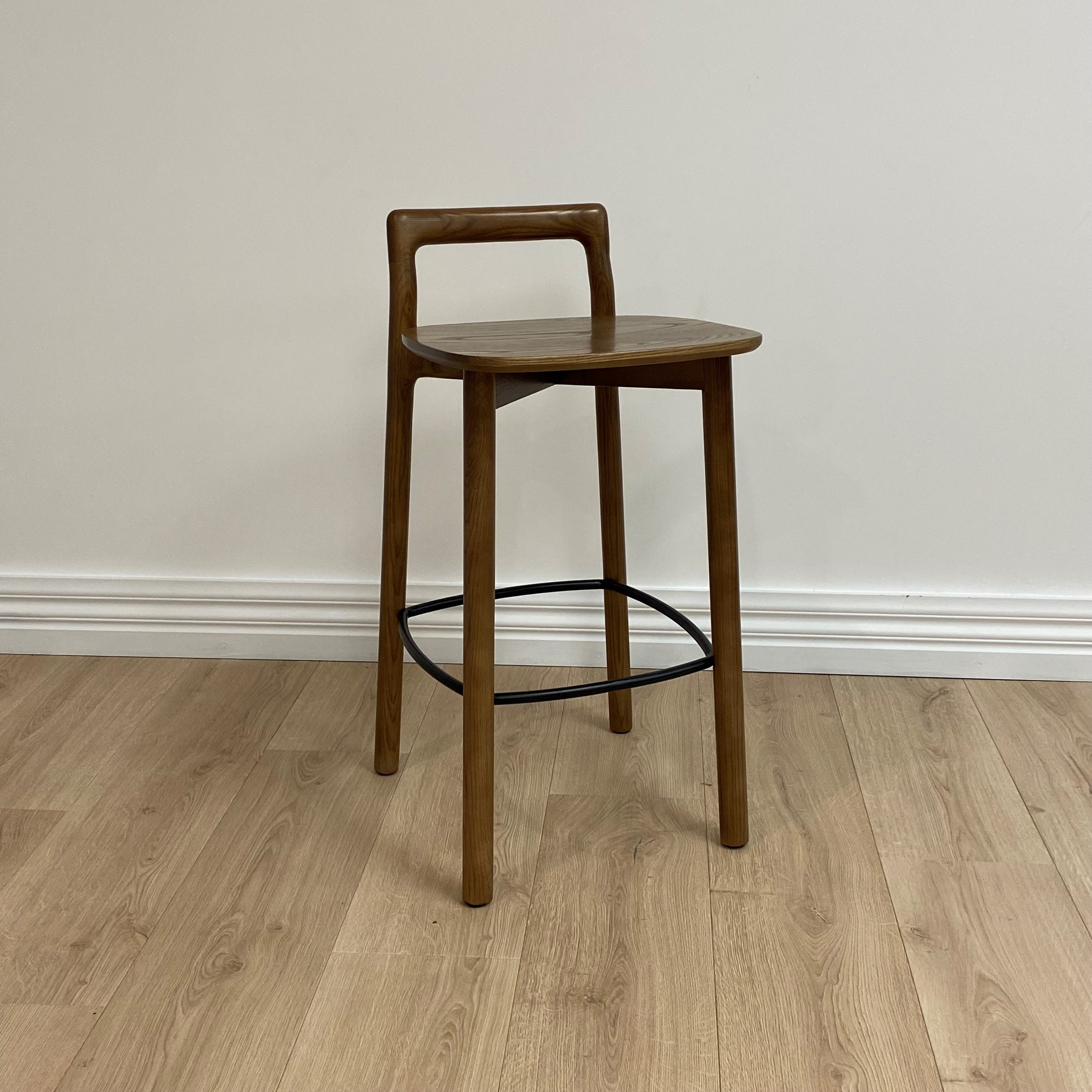 Avery Bar Stool, Walnut 40x39x77 cm