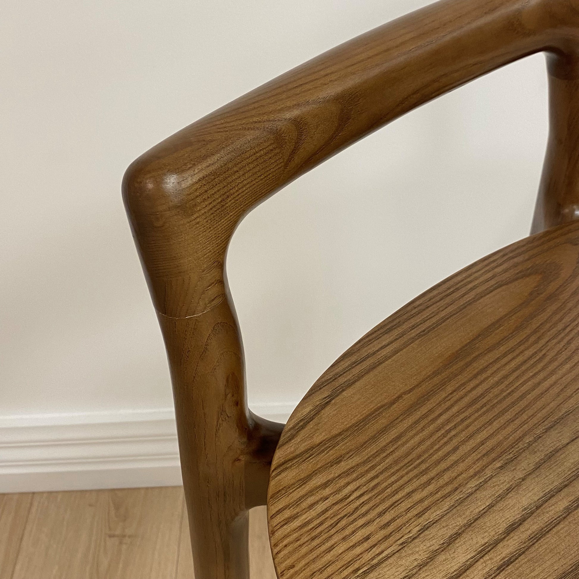 Avery Bar Stool, Walnut 40x39x77 cm