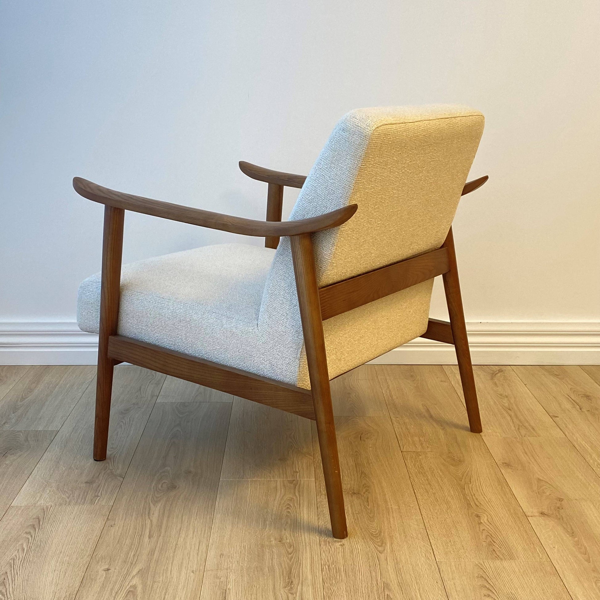 Spencer Mid-Century Chair, Sand 67x73x81 cm