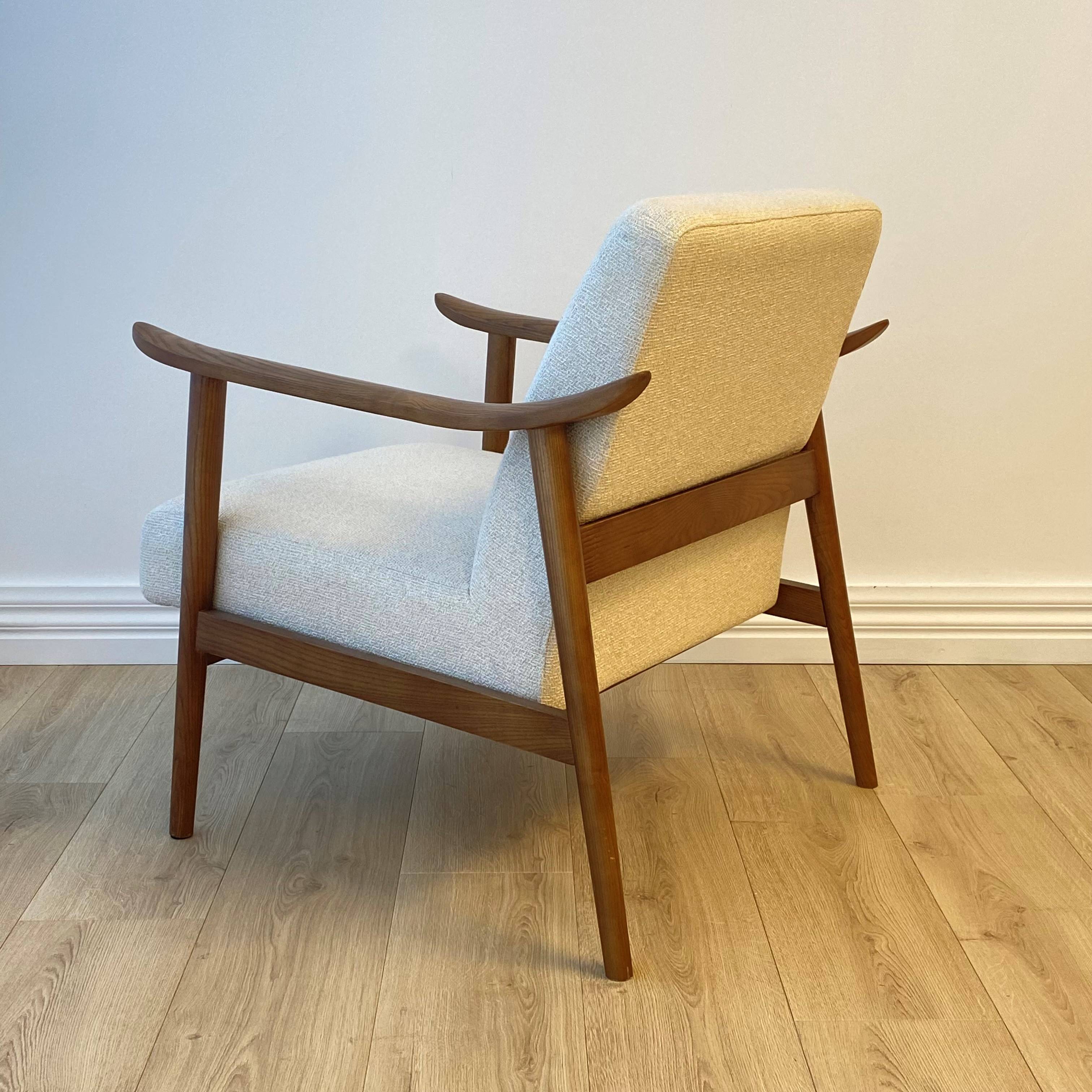 Spencer Mid-Century Chair, Sand 67x73x81 cm