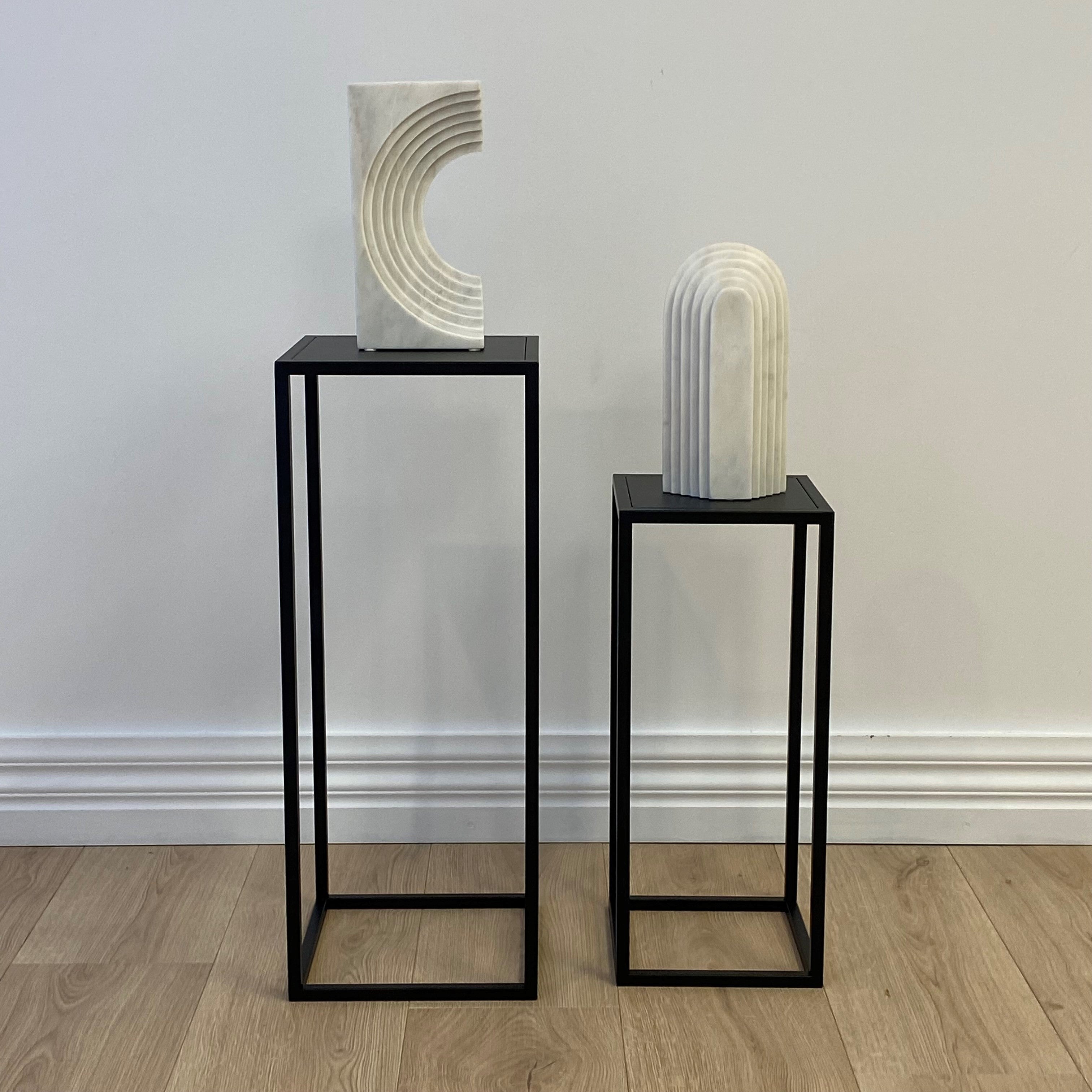 Metal Plinth set of 2 25x25x65 / 22x22x50 cm