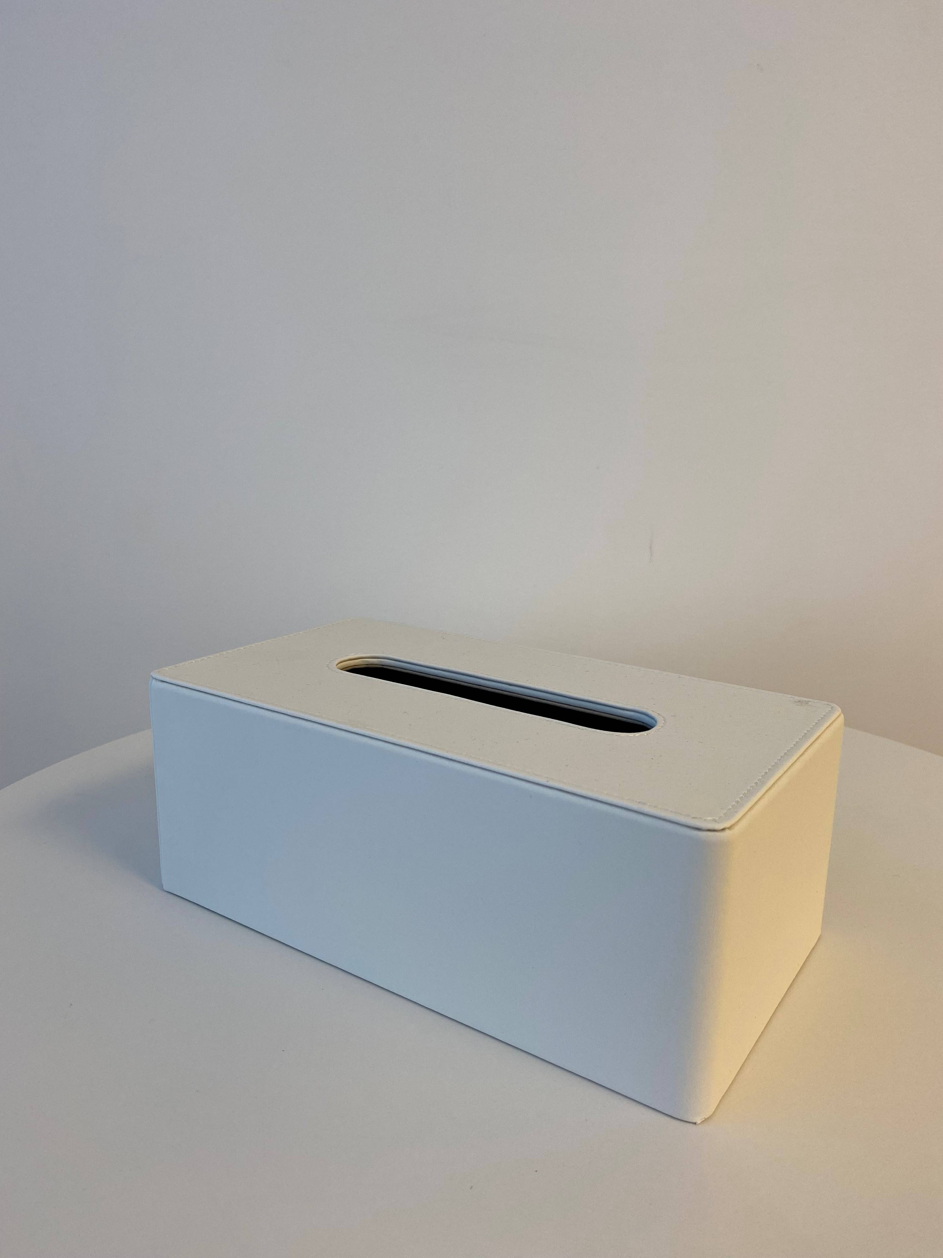Mika Tissue Box, Cream