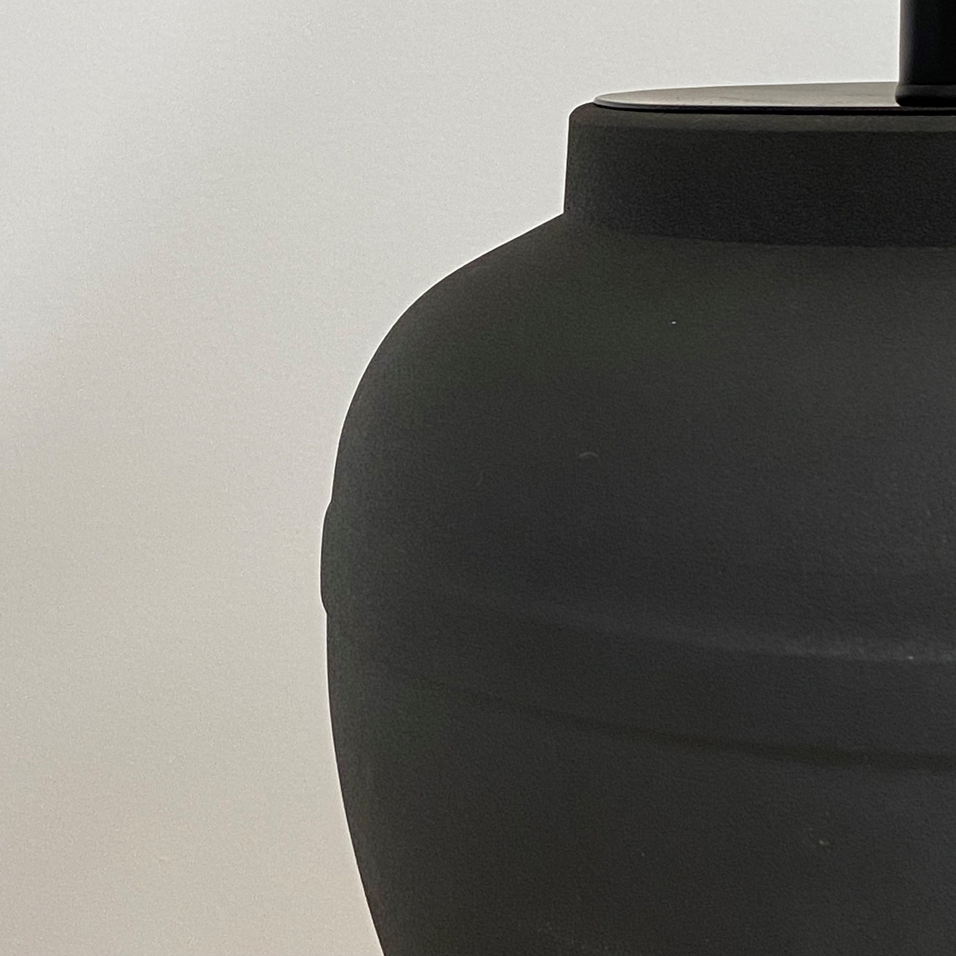 Potter Ceramic Table Lamp 42x48 cm