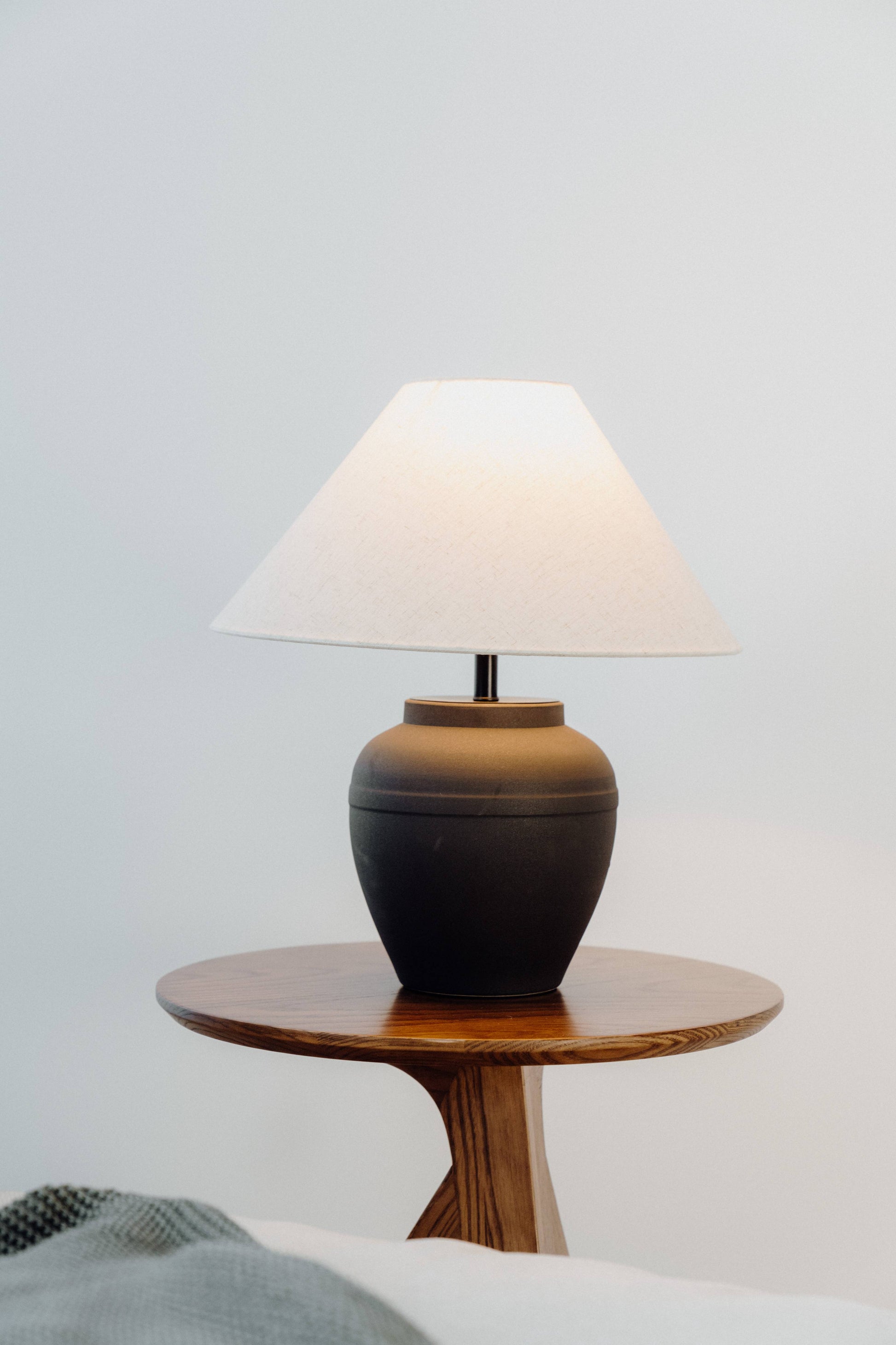 Potter Ceramic Table Lamp 42x48 cm