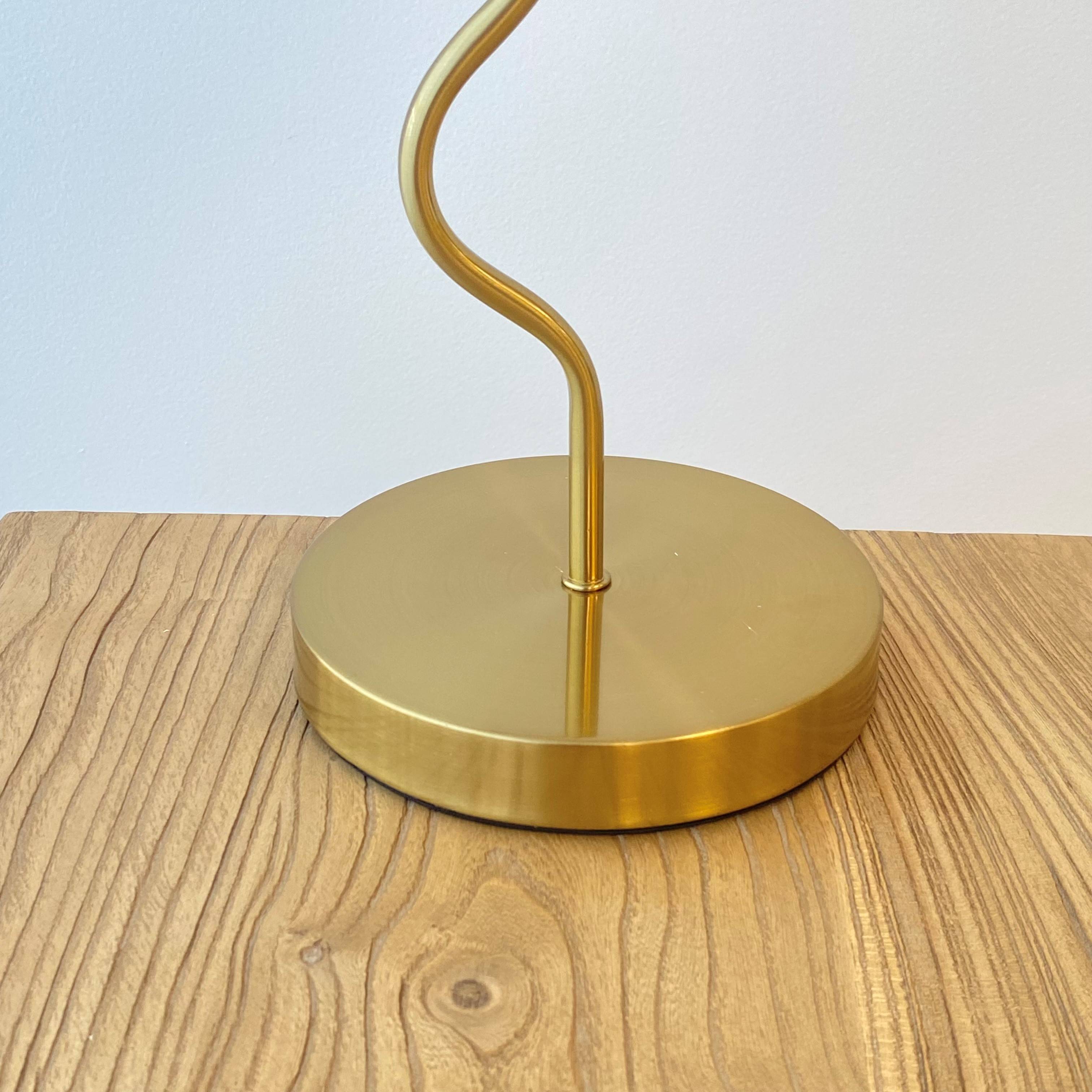 Wavy Table Lamp - Brass 36x57 cm