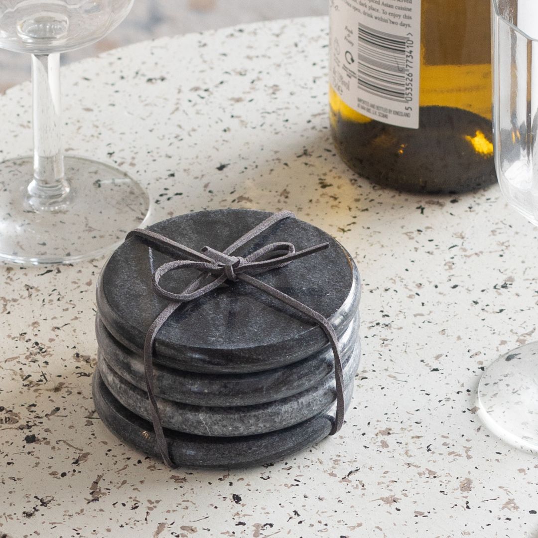 Round Marble Coasters set of 4 Black 9x9 cm