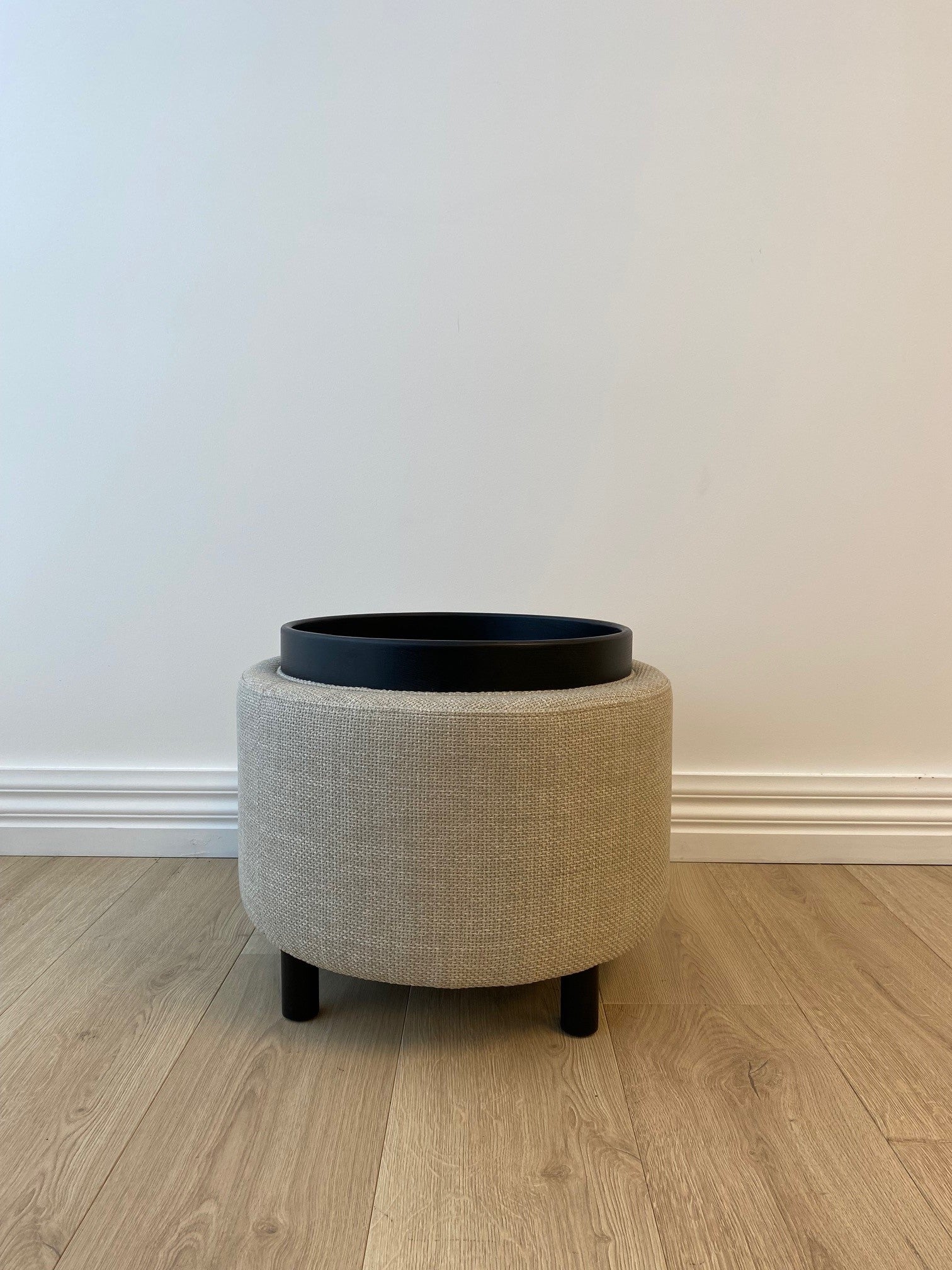 Otto Round Storage Ottoman, Black Legs 49x49x41 cm