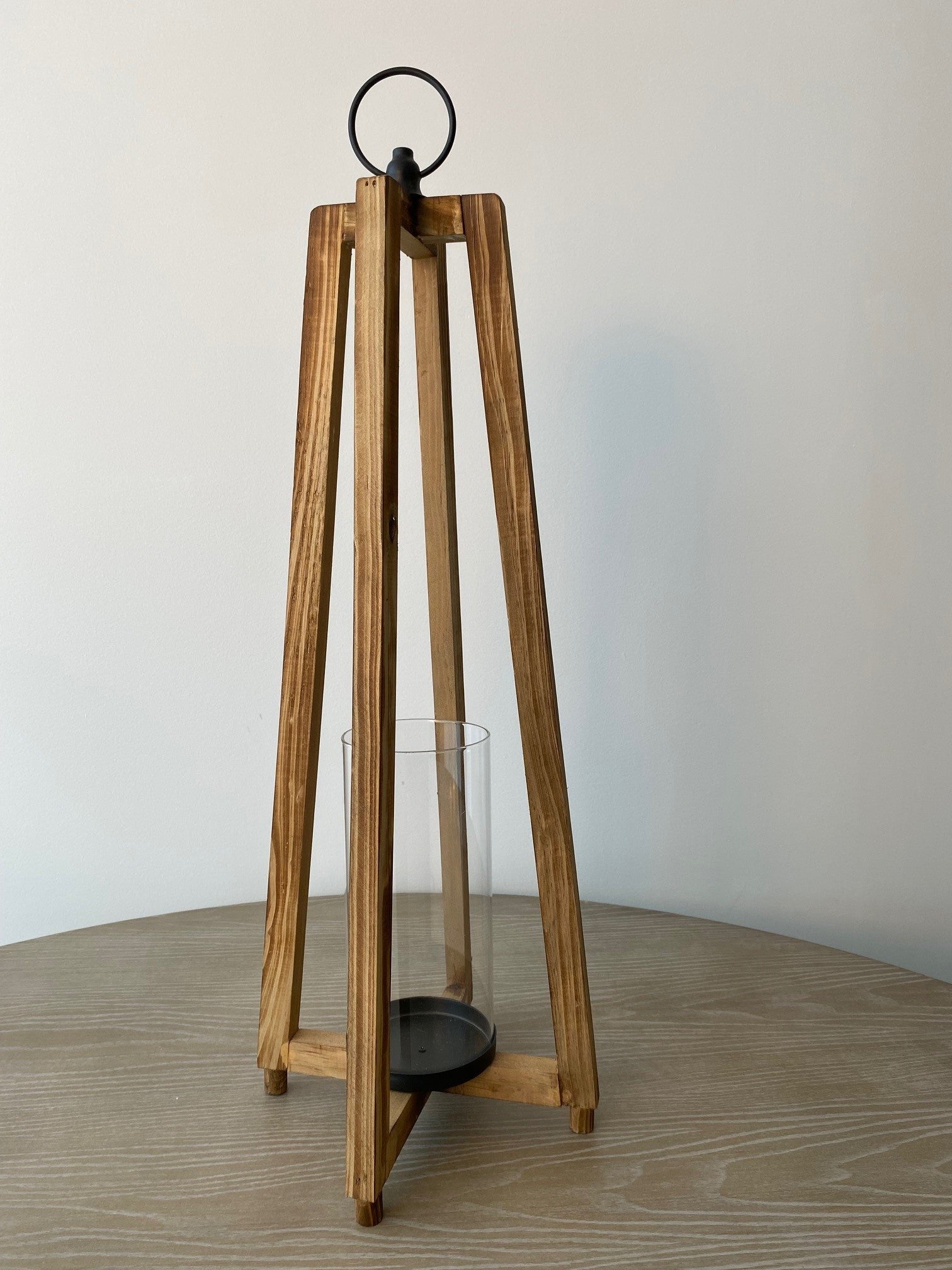 Silhouette Town House Hurricanes, Large 16.5x16.5x63 cm