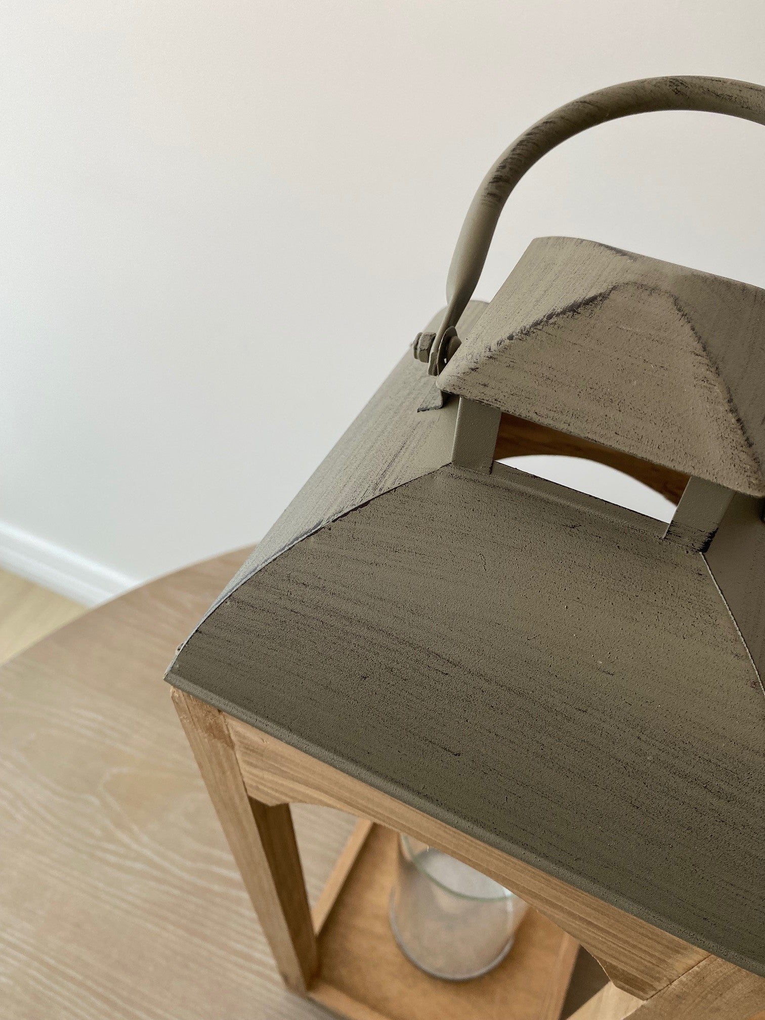 Silhouette Lake House Hurricanes, Large 18x18x57 cm