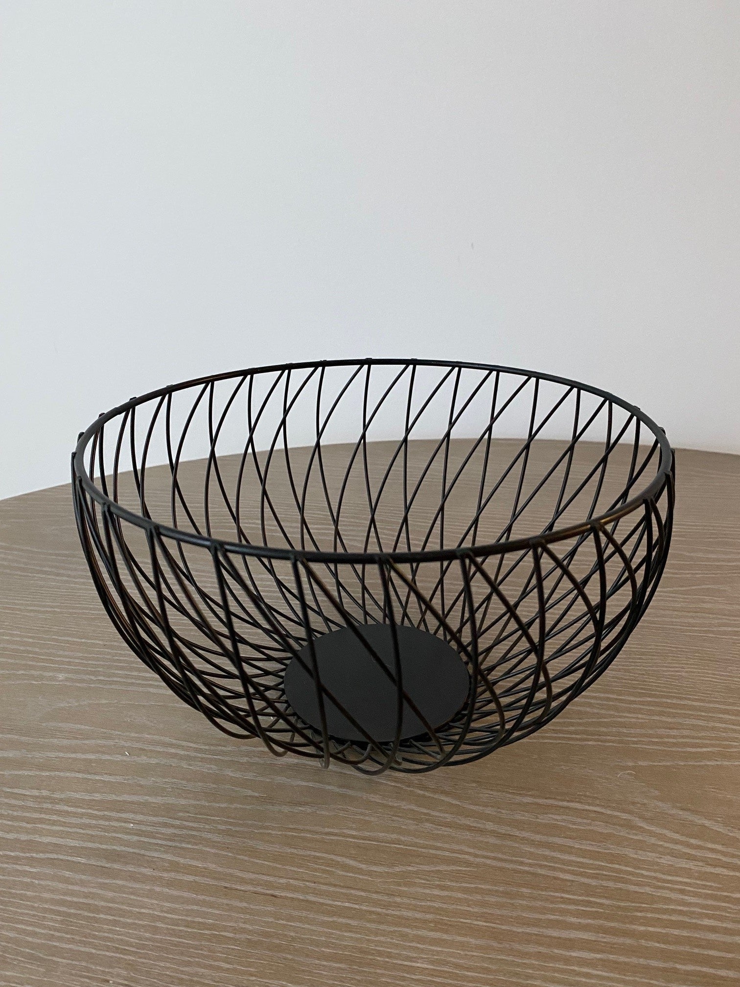 Mika Fruit Bowl, Black 26x14.5 cm