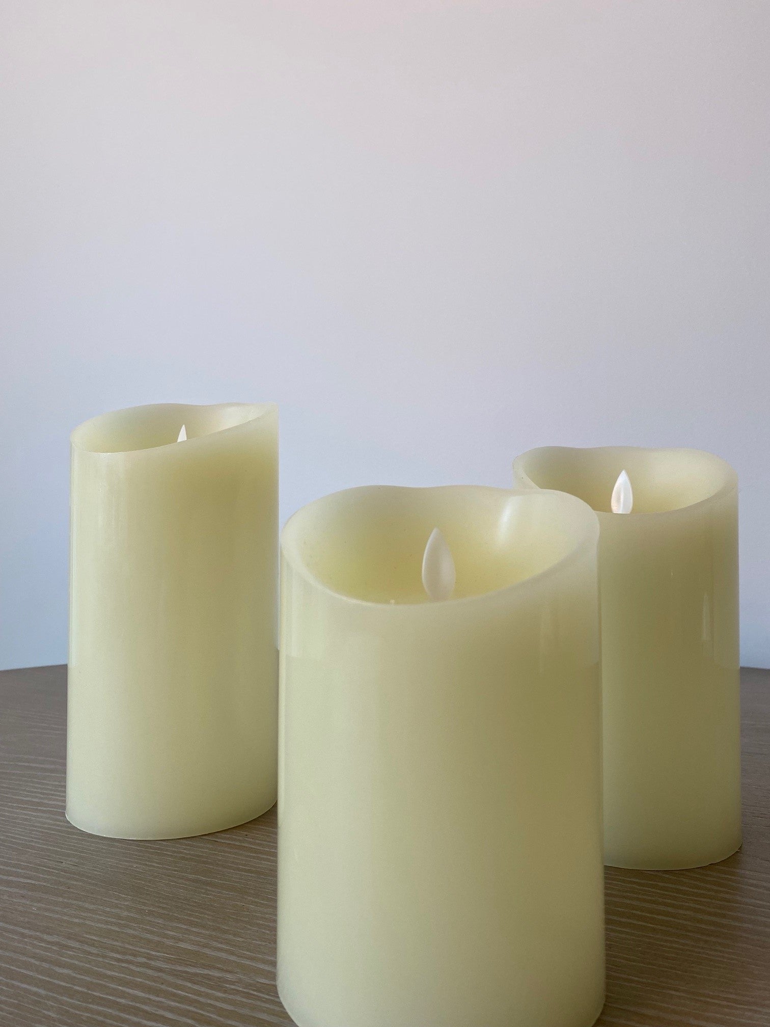 Silhouette LED Wax Candle, Ivory Wide Medium 10x17.5 cm