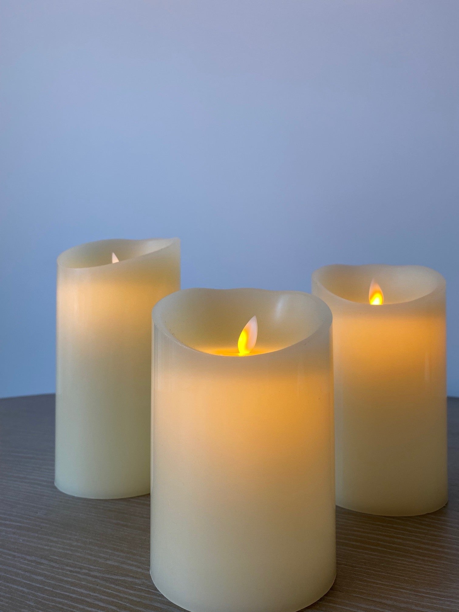 Silhouette LED Wax Candle, Ivory Wide Medium 10x17.5 cm
