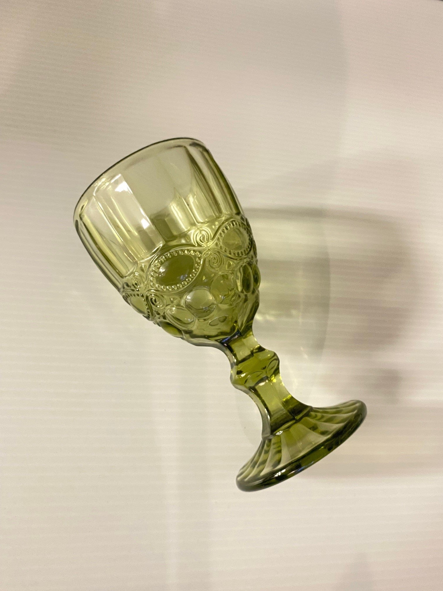 Velis Coloured Glass Goblet, Gooseberry 8.8x16.8 cm