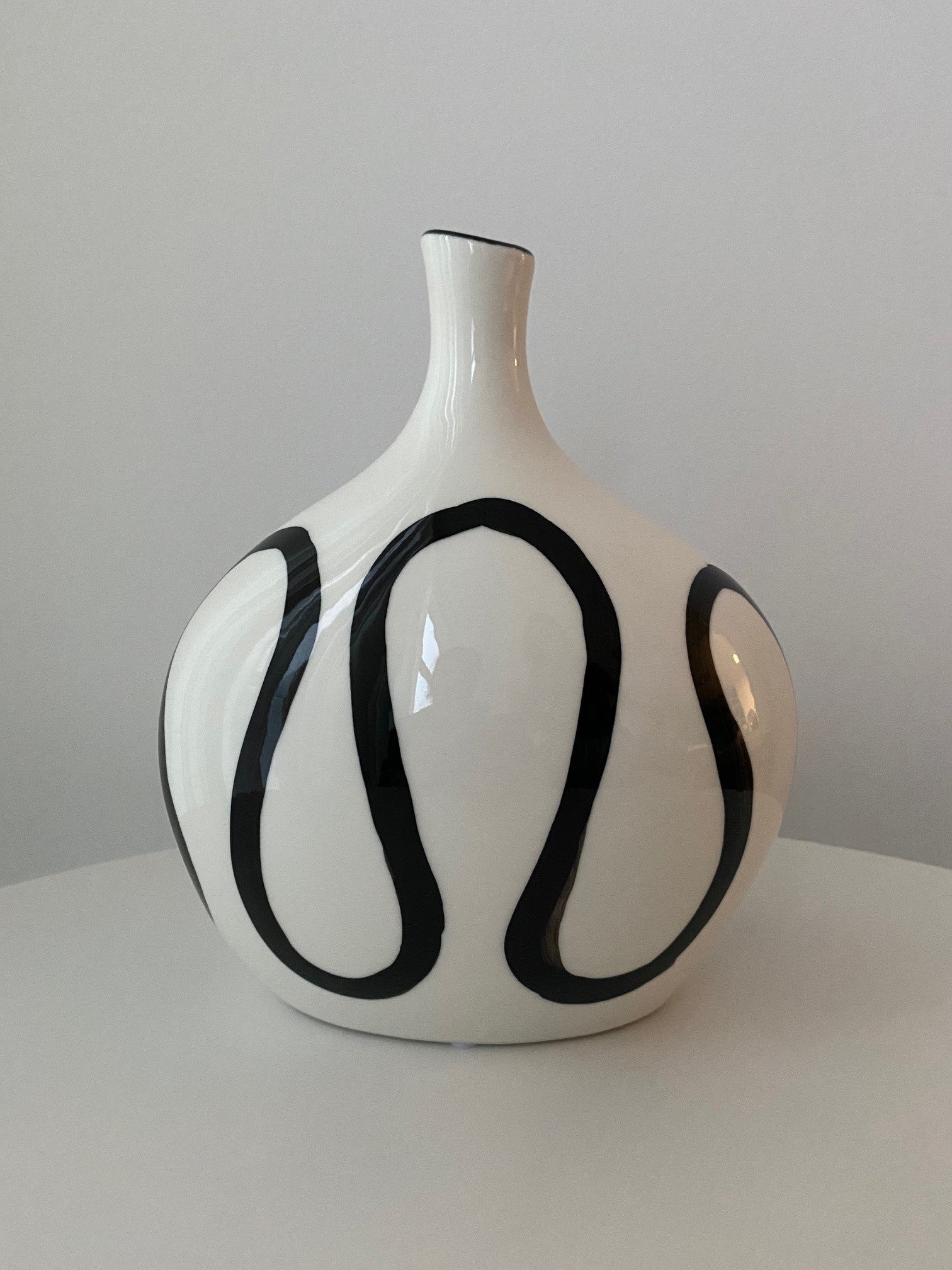 Ceramic Line Vase, Large 20x13x23 cm