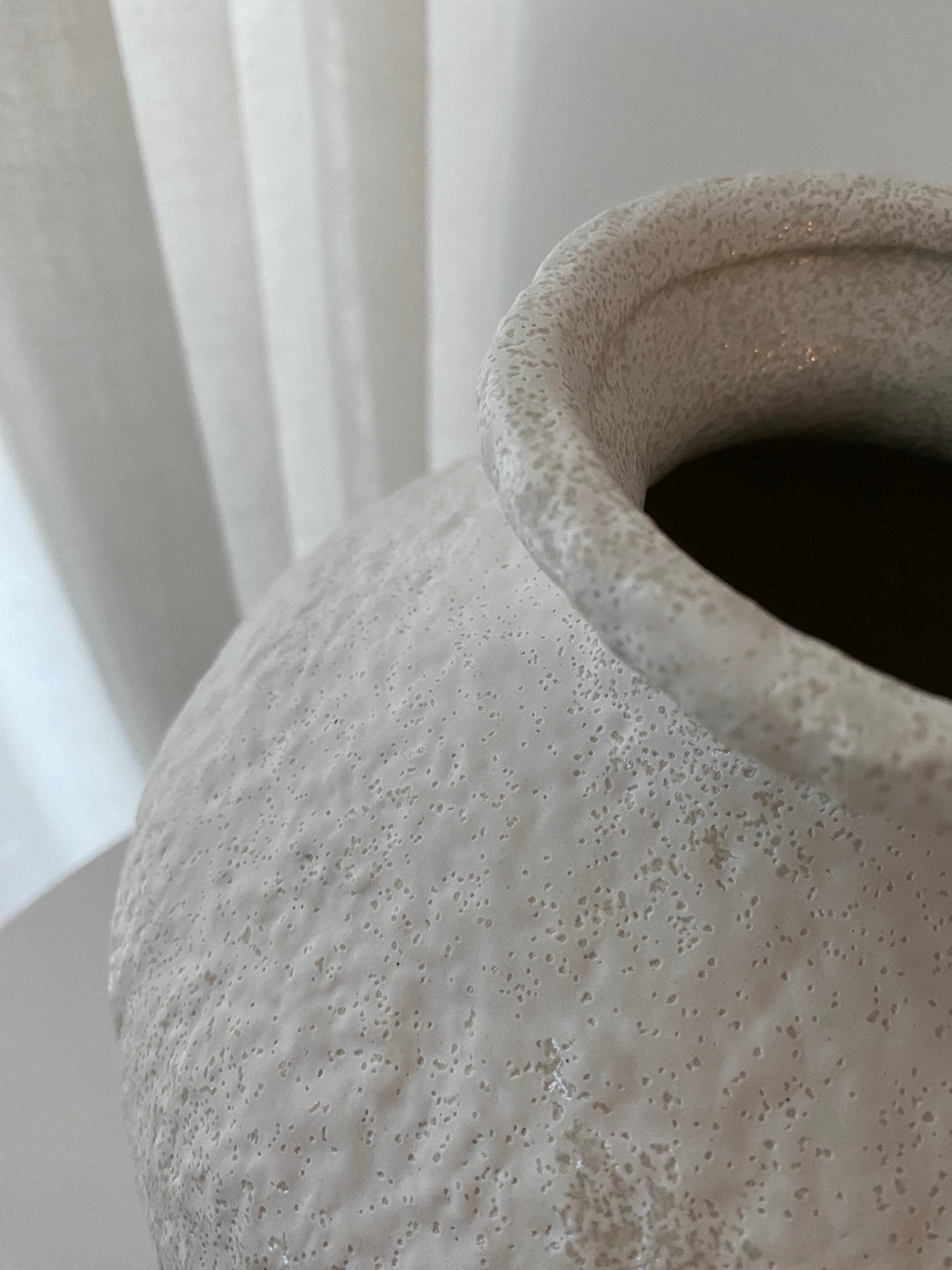 Petros Stone Vase, White 22x32 cm